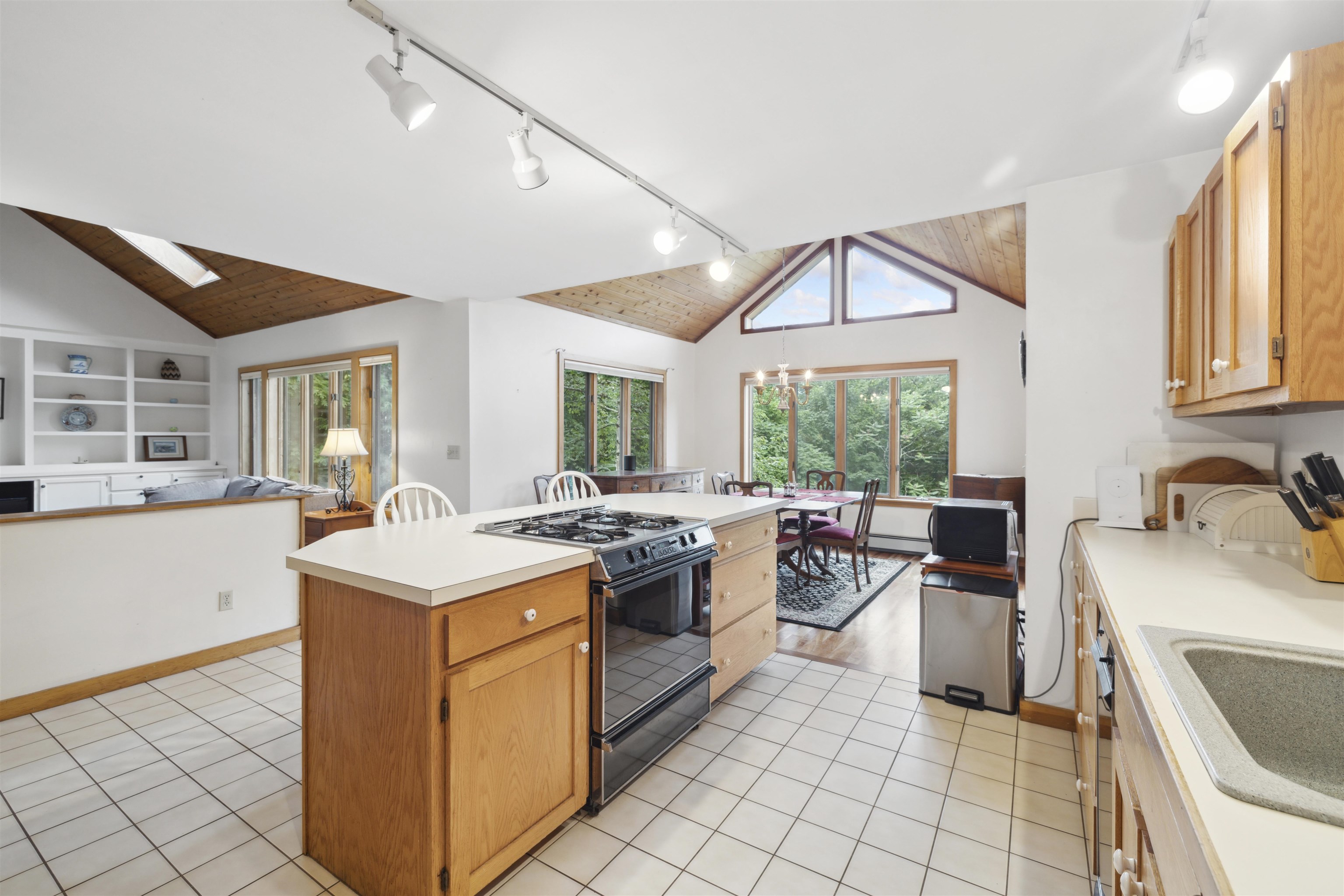 263 old post RD, Newbury, New Hampshire, 03255, United States, 3 Bedrooms Bedrooms, ,2 BathroomsBathrooms,Residential,For Sale,263 old post RD,1627941