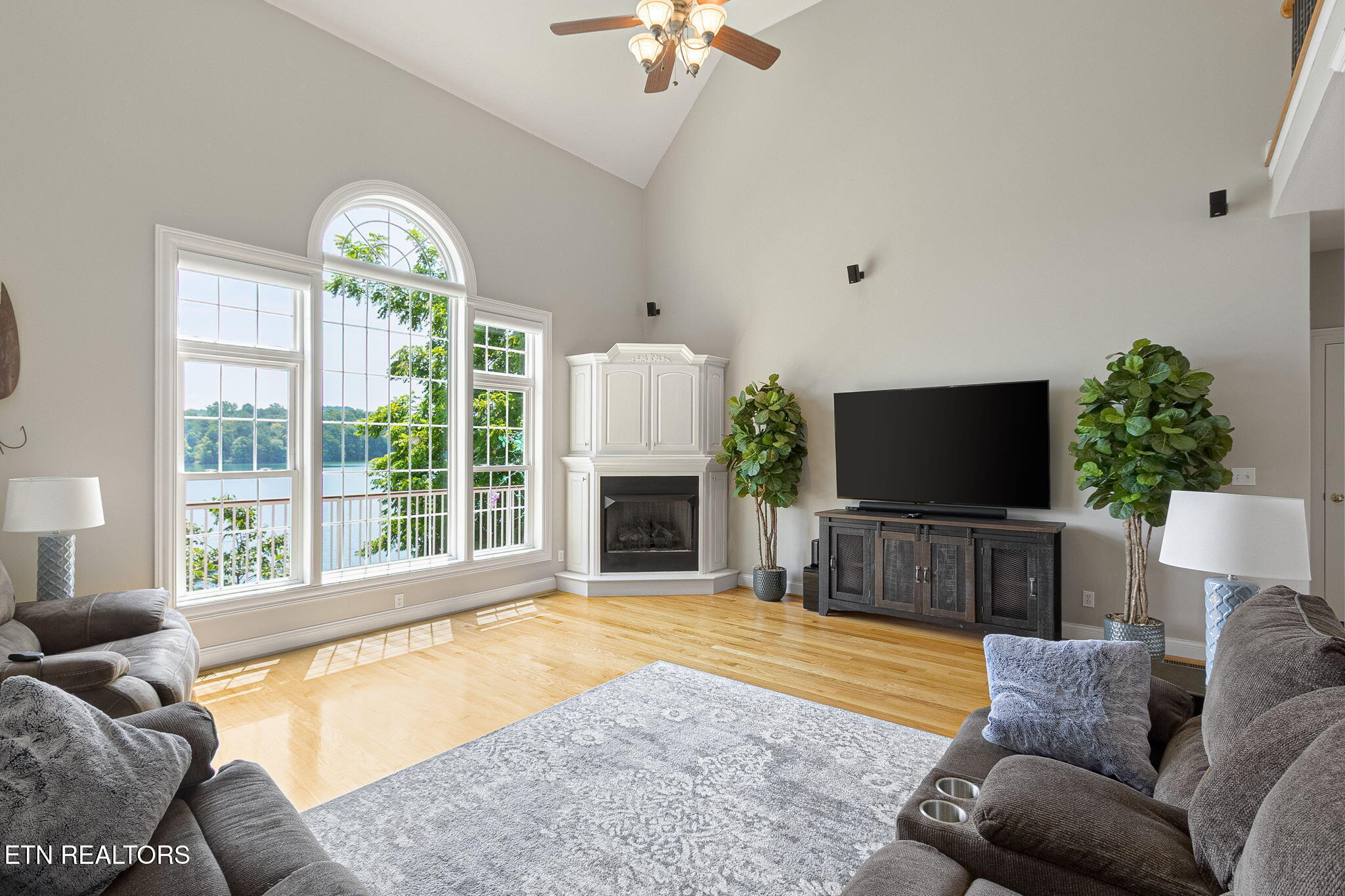 Spring City, Tennessee, 37381, United States, 3 Bedrooms Bedrooms, ,5 BathroomsBathrooms,Residential,For Sale,1900794