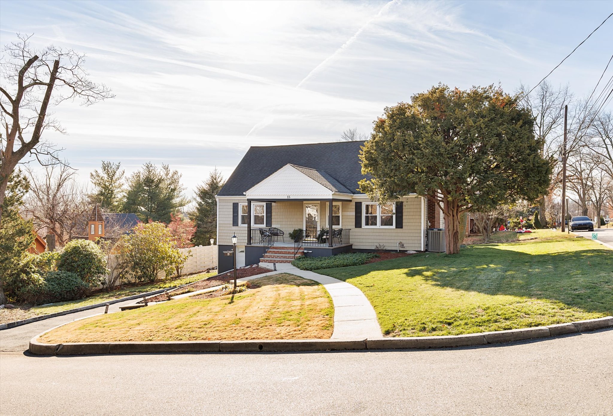 Clifton, New Jersey, 07014, United States, 4 Bedrooms Bedrooms, ,2 BathroomsBathrooms,Residential,For Sale,2005984