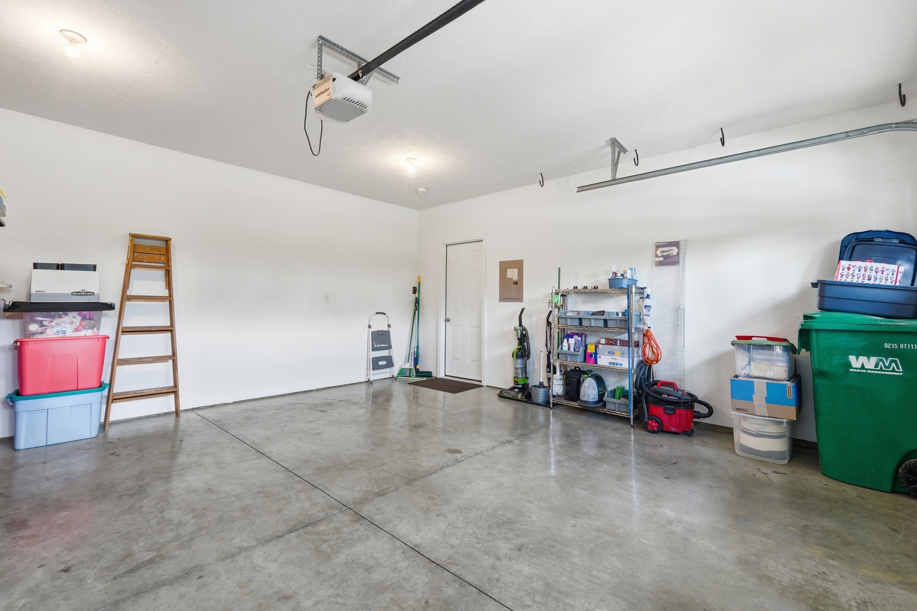  907 South English Station Road, Louisville, KY 40299 - 物件實景