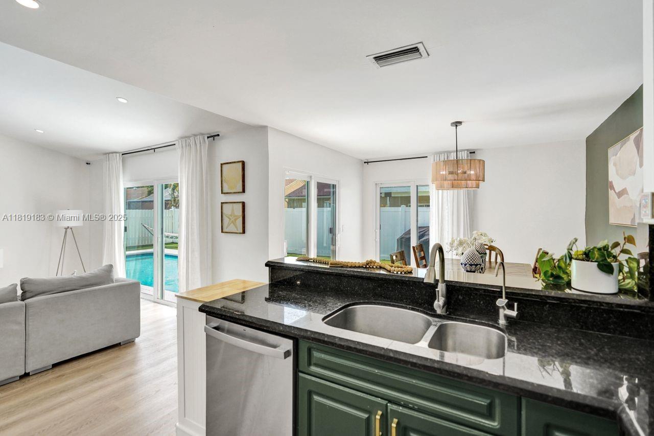 Boca Raton, Florida, 33496, United States, 3 Bedrooms Bedrooms, ,2 BathroomsBathrooms,Residential,For Sale,1850264