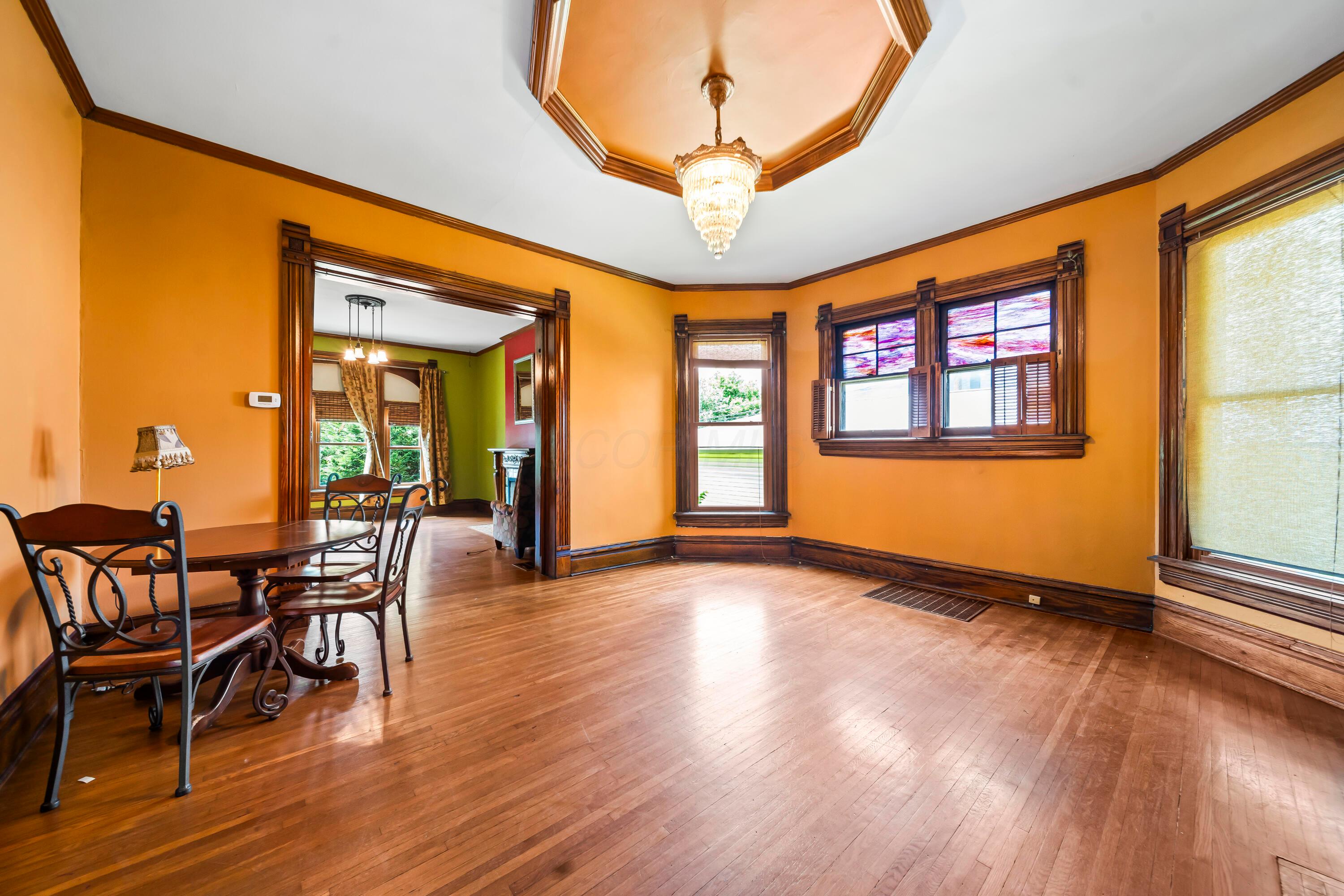 Columbus, Ohio, 43205, United States, 4 Bedrooms Bedrooms, ,3 BathroomsBathrooms,Residential,For Sale,1866885