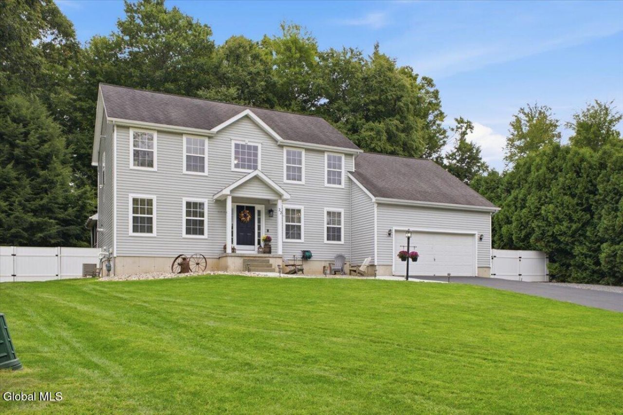Timbira Dr, Gansevoort, NY 12831 #1