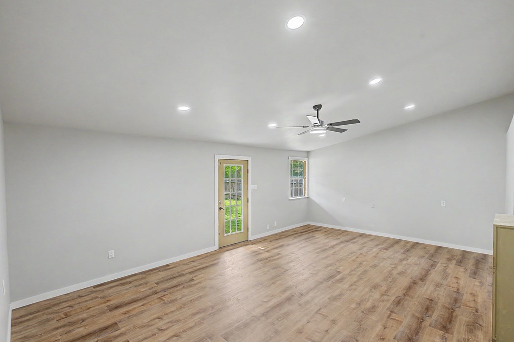 Fredericksburg, Texas, 78624, United States, 3 Bedrooms Bedrooms, ,2 BathroomsBathrooms,Residential,For Sale,2049407