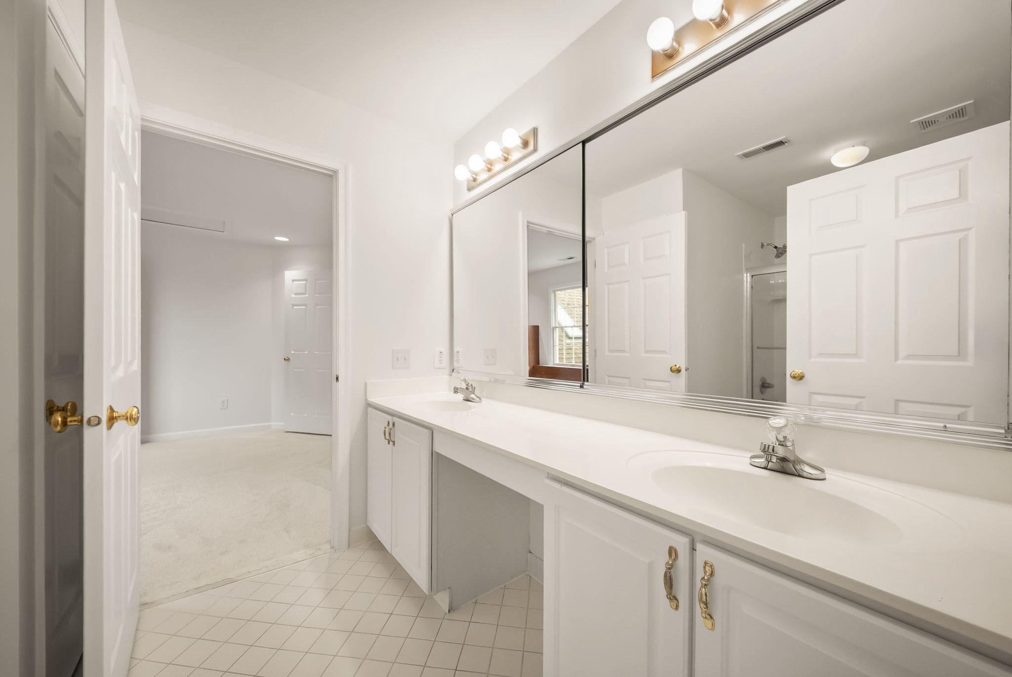  12754 Alder Woods Drive, Fairfax, VA, 22033 - 物件實景
