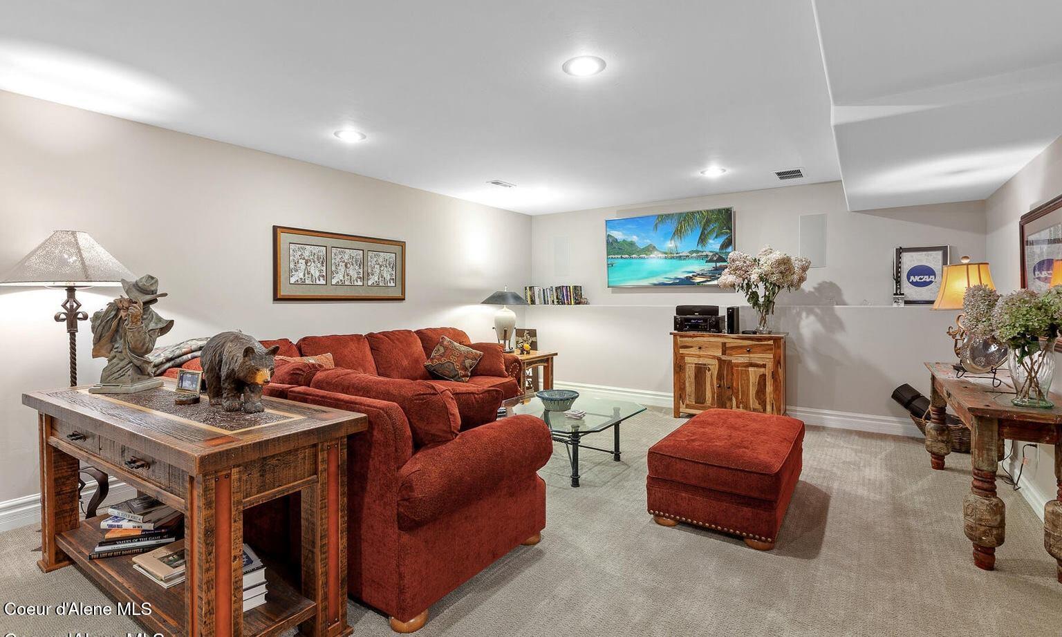 Hayden Lake, Idaho, 83835, United States, 4 Bedrooms Bedrooms, ,5 BathroomsBathrooms,Residential,For Sale,1990464