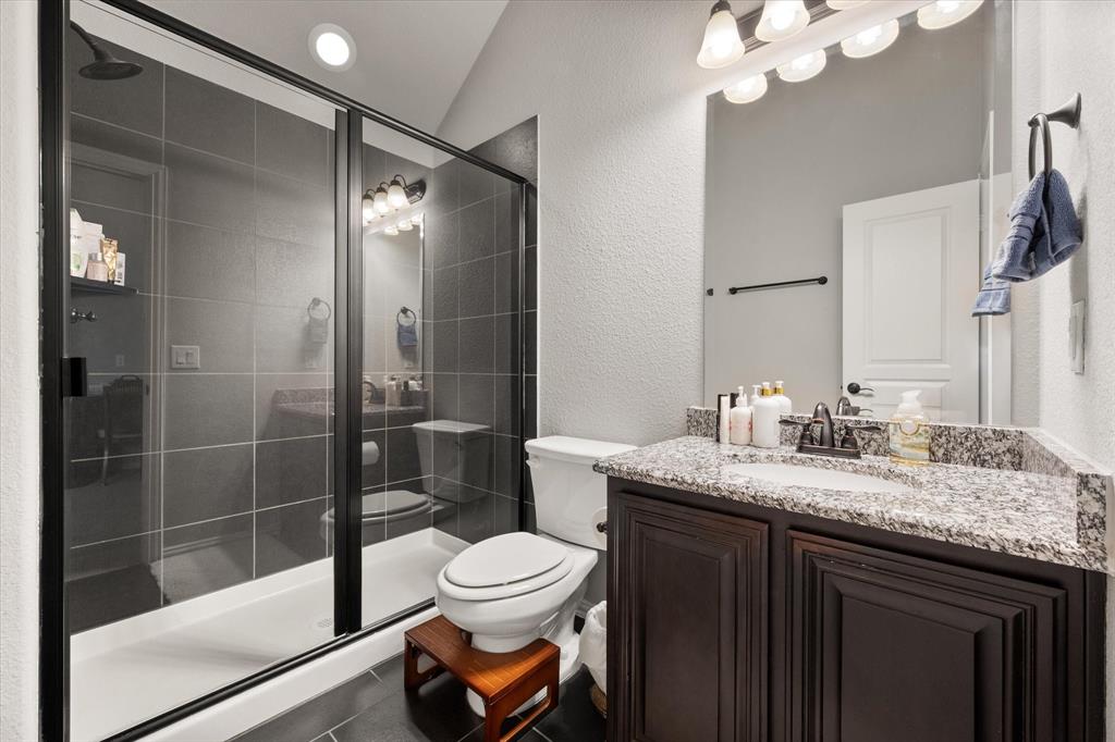 Mansfield, Texas, 76063, United States, 5 Bedrooms Bedrooms, ,3 BathroomsBathrooms,Residential,For Sale,1968843
