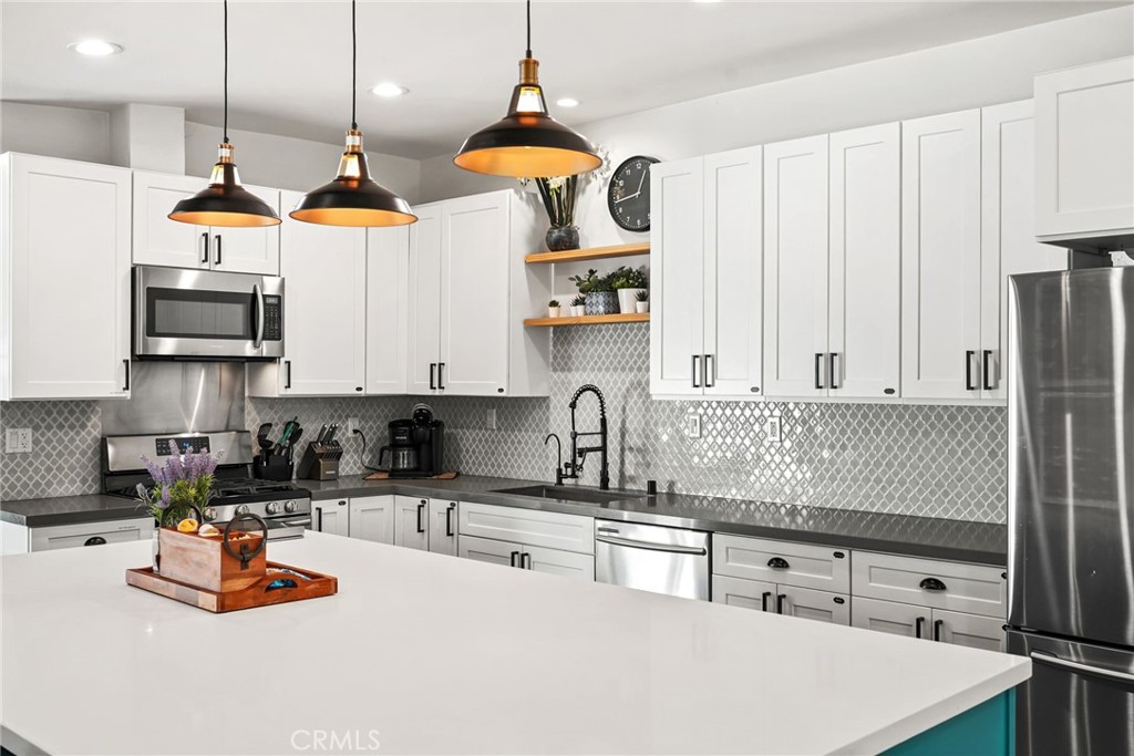 Oxnard, California, 93035, United States, ,Residential,For Sale,1991786