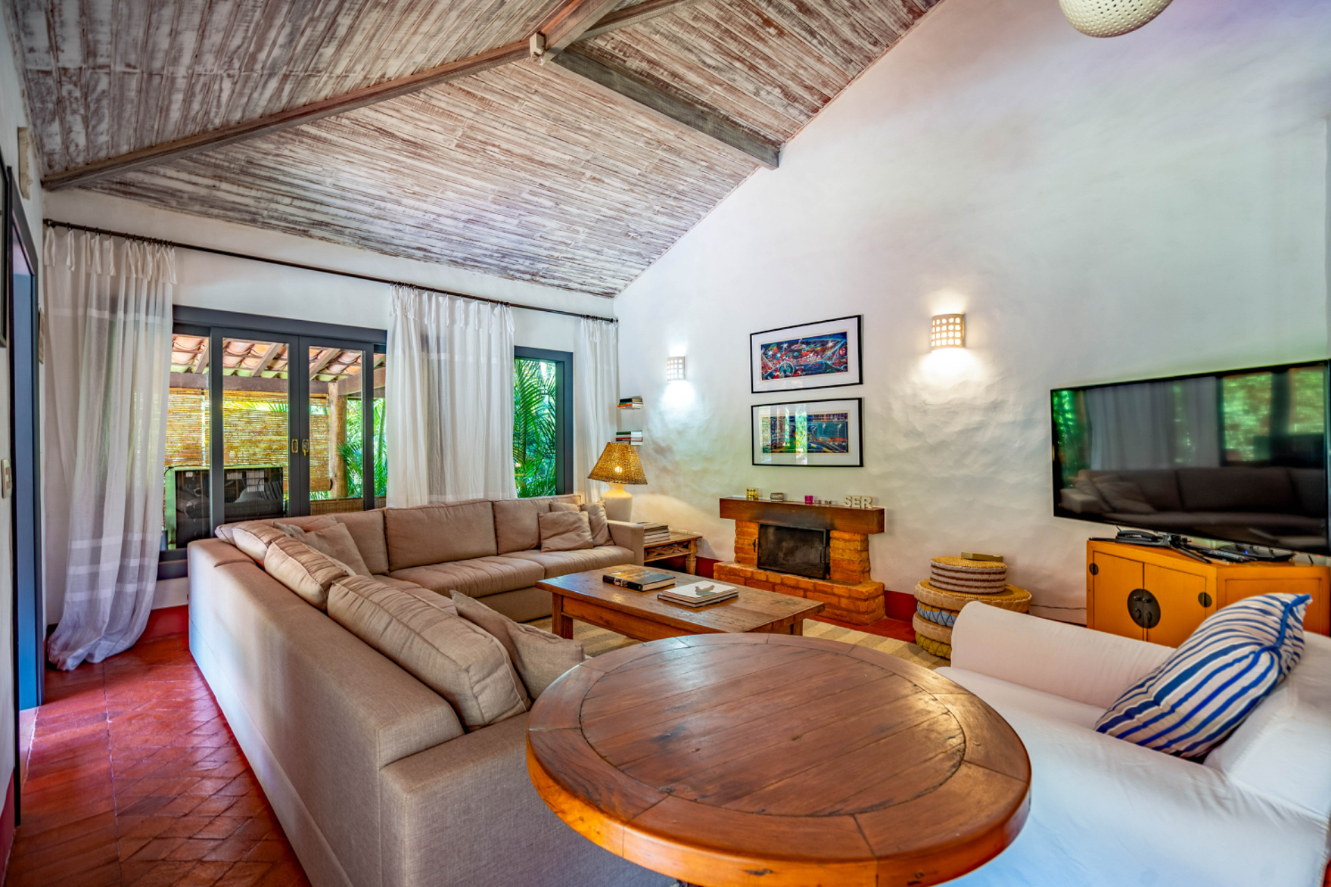  Colonial-style residence with leisure area in a sought-after condominium - 物件實景