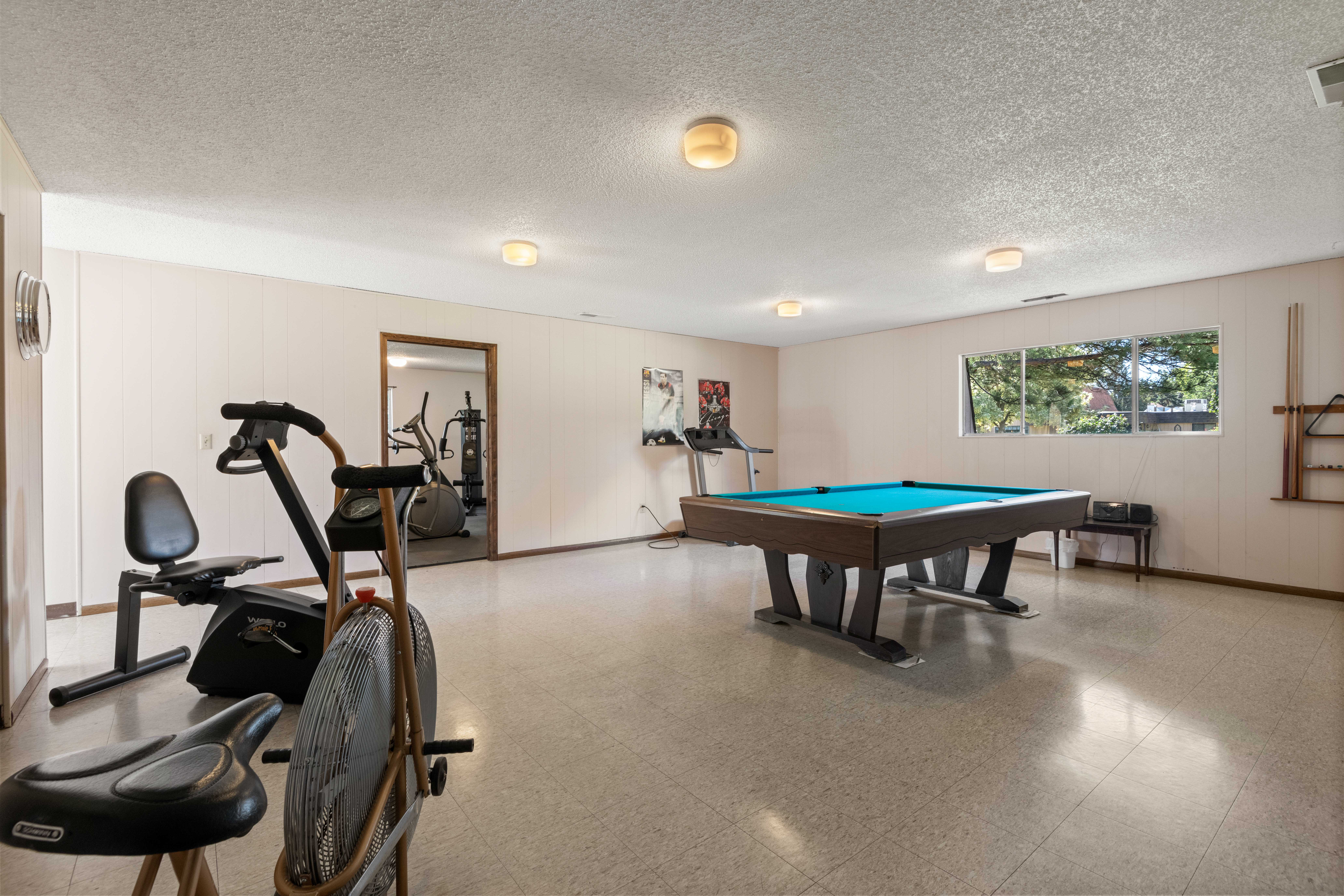  Affordable Ground Level Condo w/ Great Amenities - 物件實景