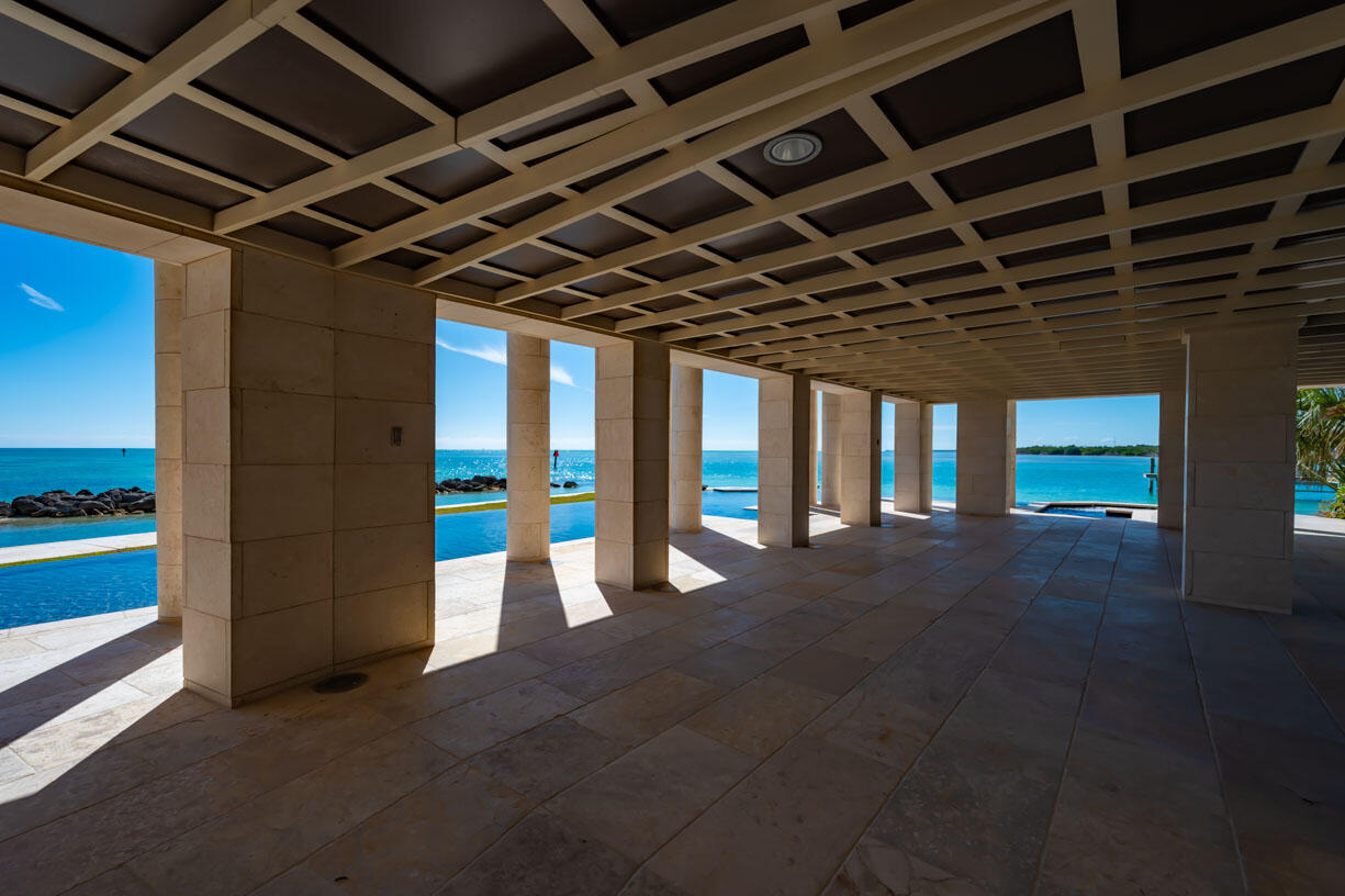 Duck, Florida, 33050, United States, 3 Bedrooms Bedrooms, ,4 BathroomsBathrooms,Residential,For Sale,1970637