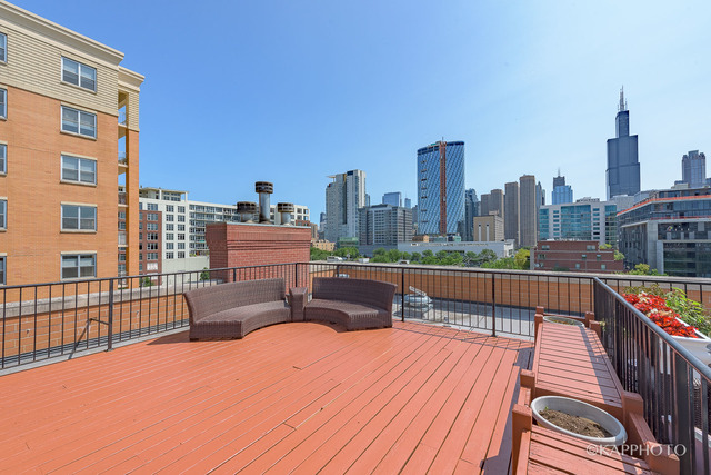 100 South Sangamon Street, 4N, Chicago, Illinois, 60607, United States, 3 Bedrooms Bedrooms, ,2 BathroomsBathrooms,Residential,For Sale,100 South Sangamon Street , 4N,1010516
