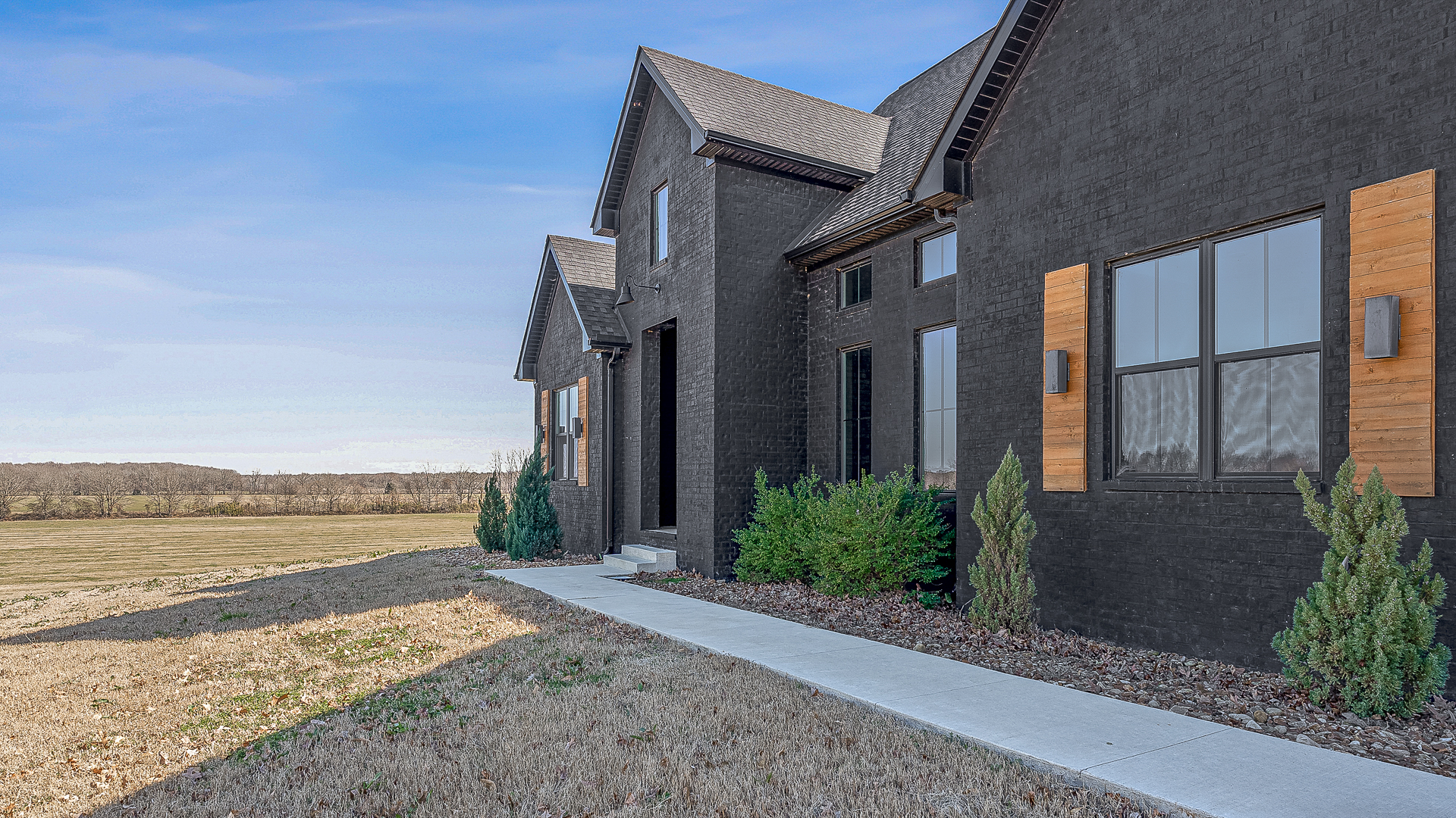 Jonesboro, Arkansas, 72404, United States, 4 Bedrooms Bedrooms, ,4 BathroomsBathrooms,Residential,For Sale,1744124