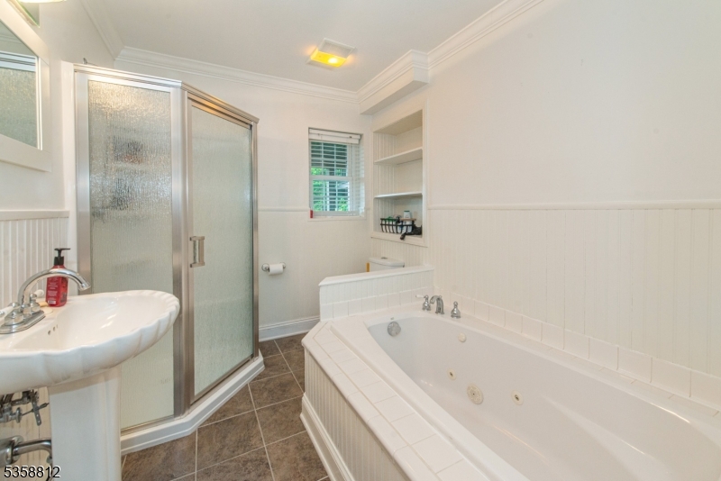 Sparta Twp., New Jersey, 07871, United States, 4 Bedrooms Bedrooms, ,3 BathroomsBathrooms,Residential,For Sale,1901474