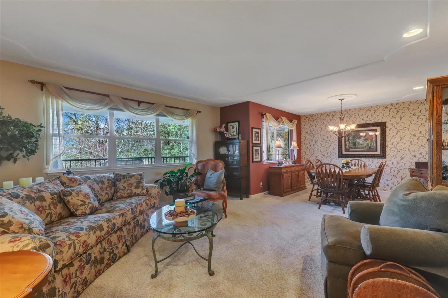 Grass Valley, California, 95949, United States, 3 Bedrooms Bedrooms, ,3 BathroomsBathrooms,Residential,For Sale,1840908