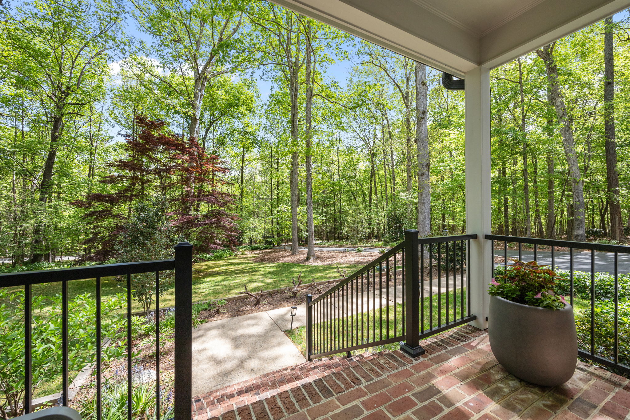  8 Sedgewood Road, Chapel Hill, NC 27514 - 物件實景
