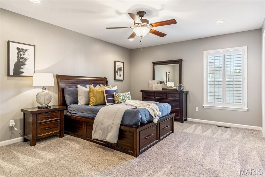 Lake St Louis, Missouri, 63367, United States, 4 Bedrooms Bedrooms, ,4 BathroomsBathrooms,Residential,For Sale,1987646