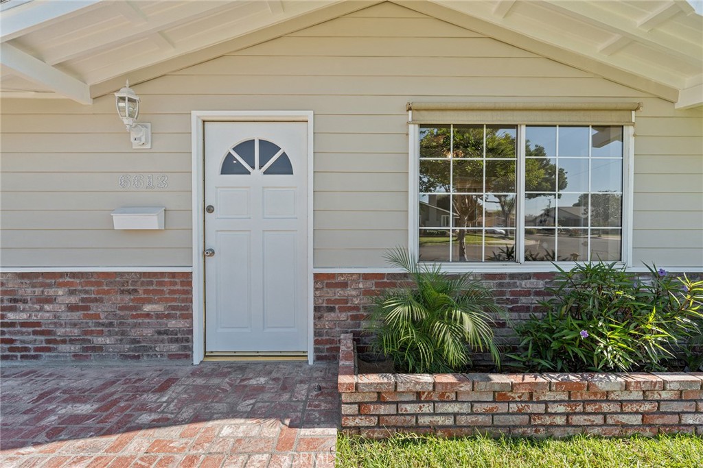 Buena Park, California, 90620, United States, 4 Bedrooms Bedrooms, ,2 BathroomsBathrooms,Residential,For Sale,1987993