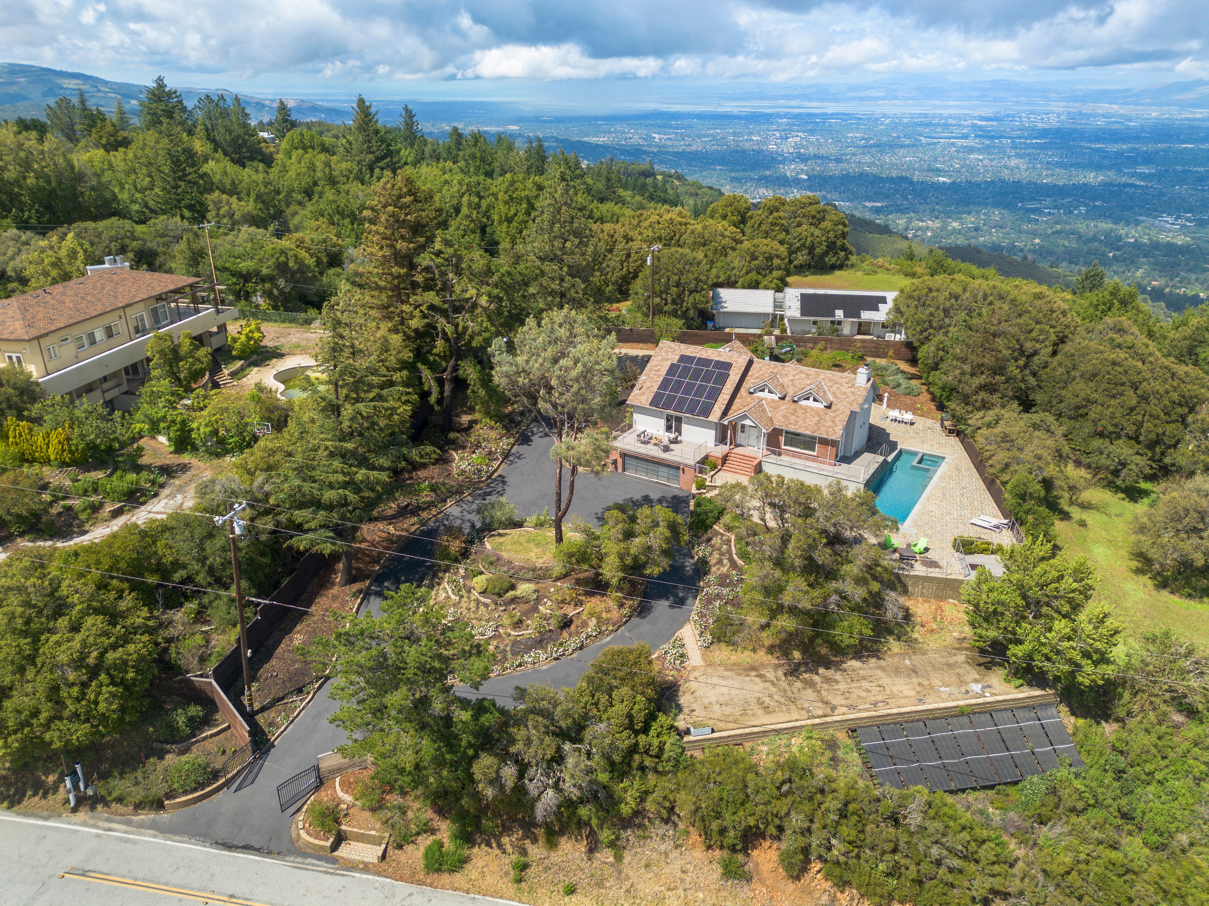  STUNNING, SERENE SARATOGA - 物件實景