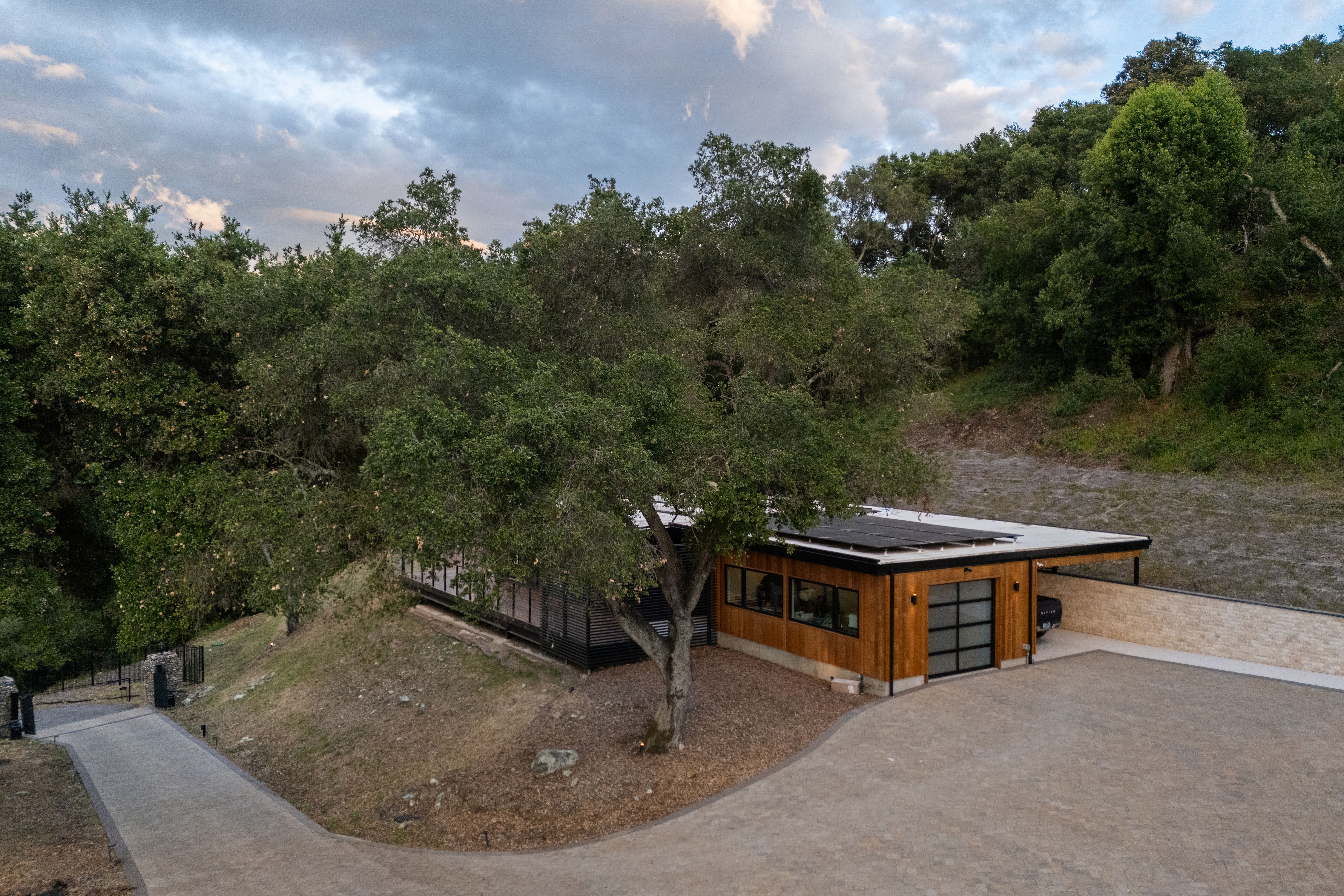  Modern Off-Grid Compound with Panoramic Valley Views - 物件實景