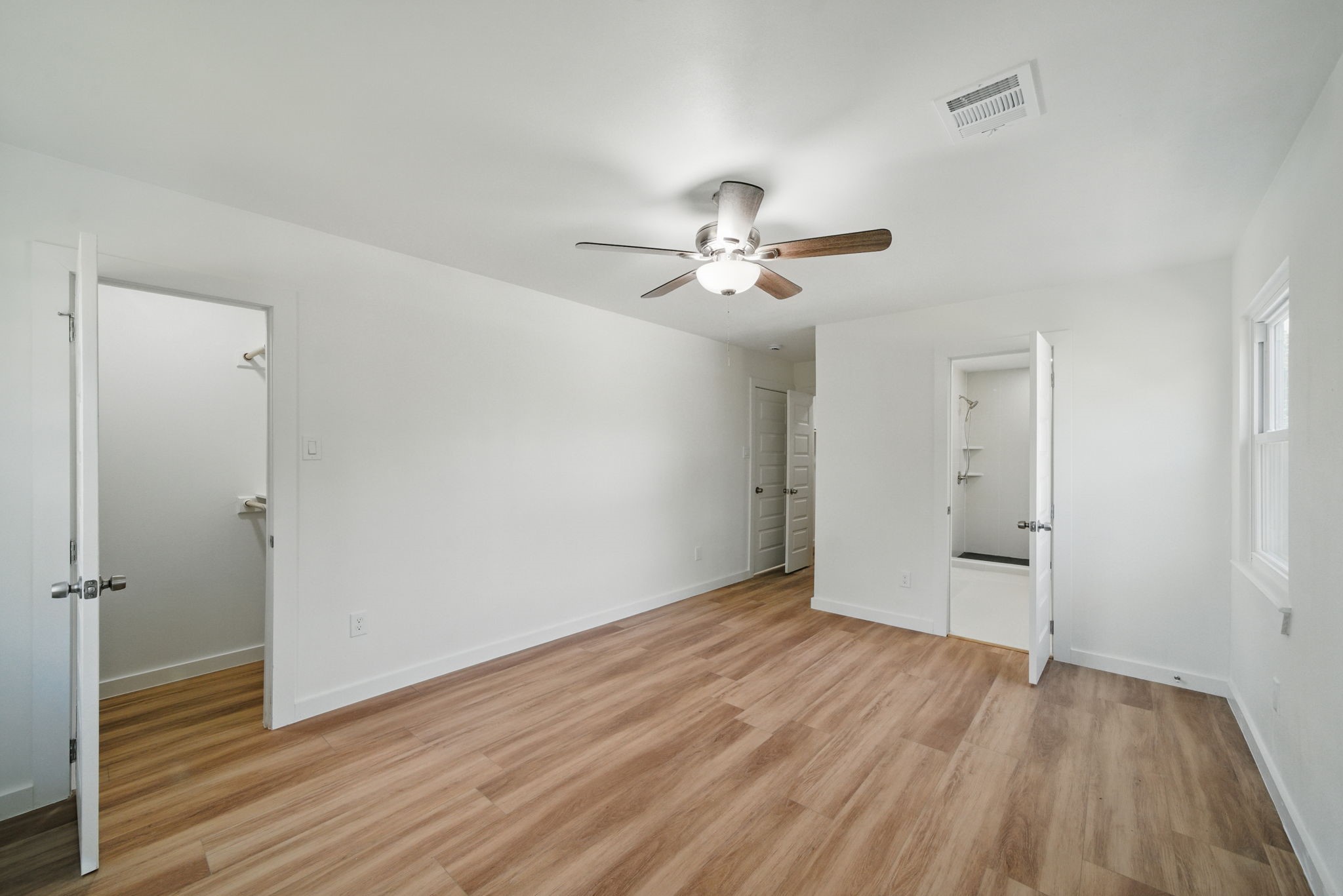  9711 Derrik Drive - 物件實景