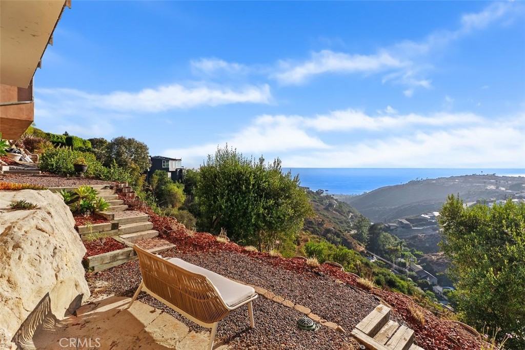 Laguna Beach, California, 92651, United States, 5 Bedrooms Bedrooms, ,6 BathroomsBathrooms,Residential,For Sale,1908512