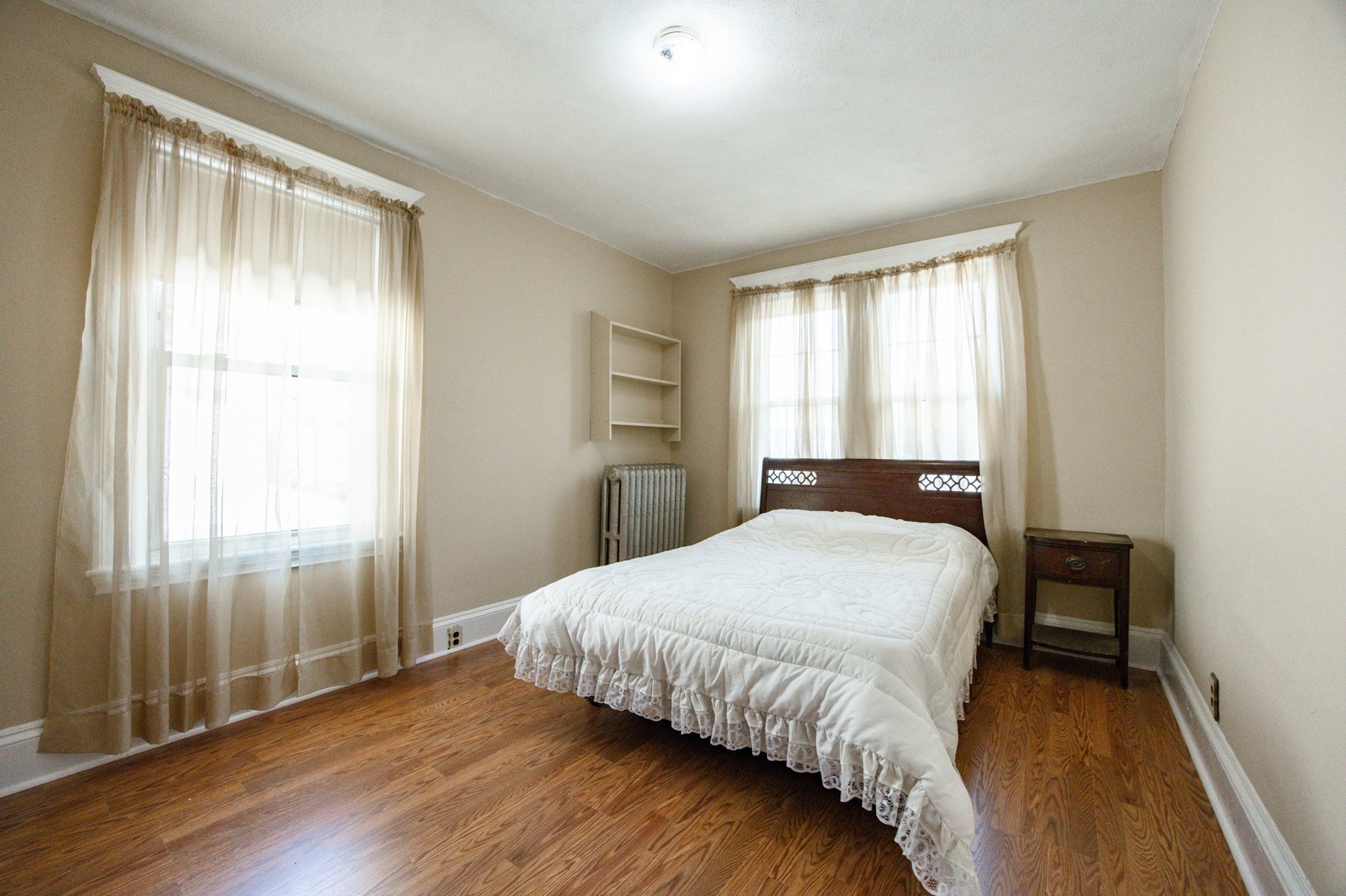 Winthrop, Massachusetts, 02152, United States, 5 Bedrooms Bedrooms, ,3 BathroomsBathrooms,Residential,For Sale,1980794