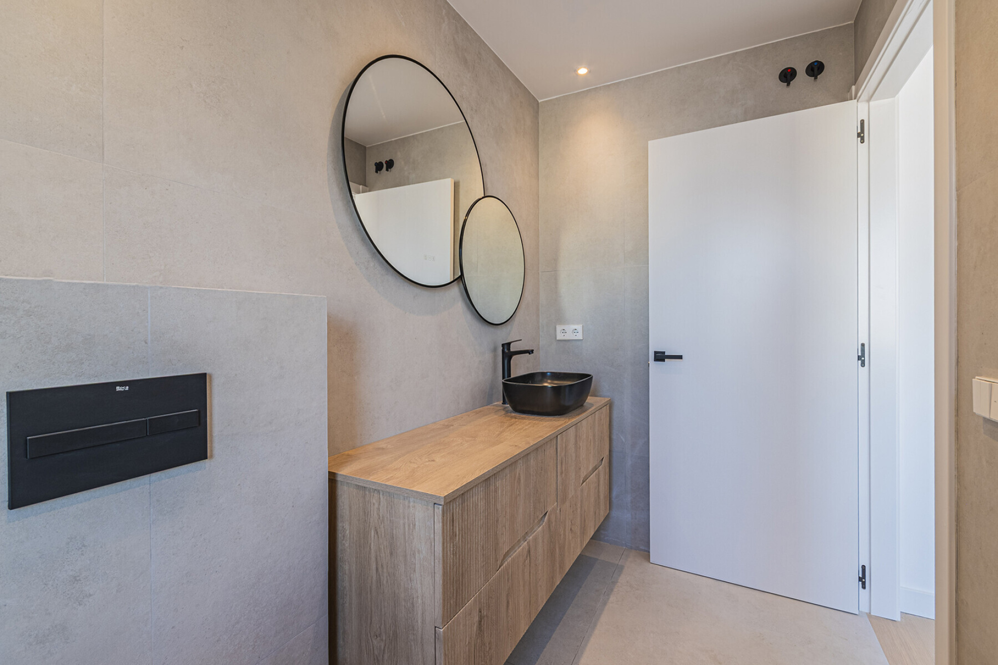  Newly constructed duplex penthouse near the beach - 物件實景