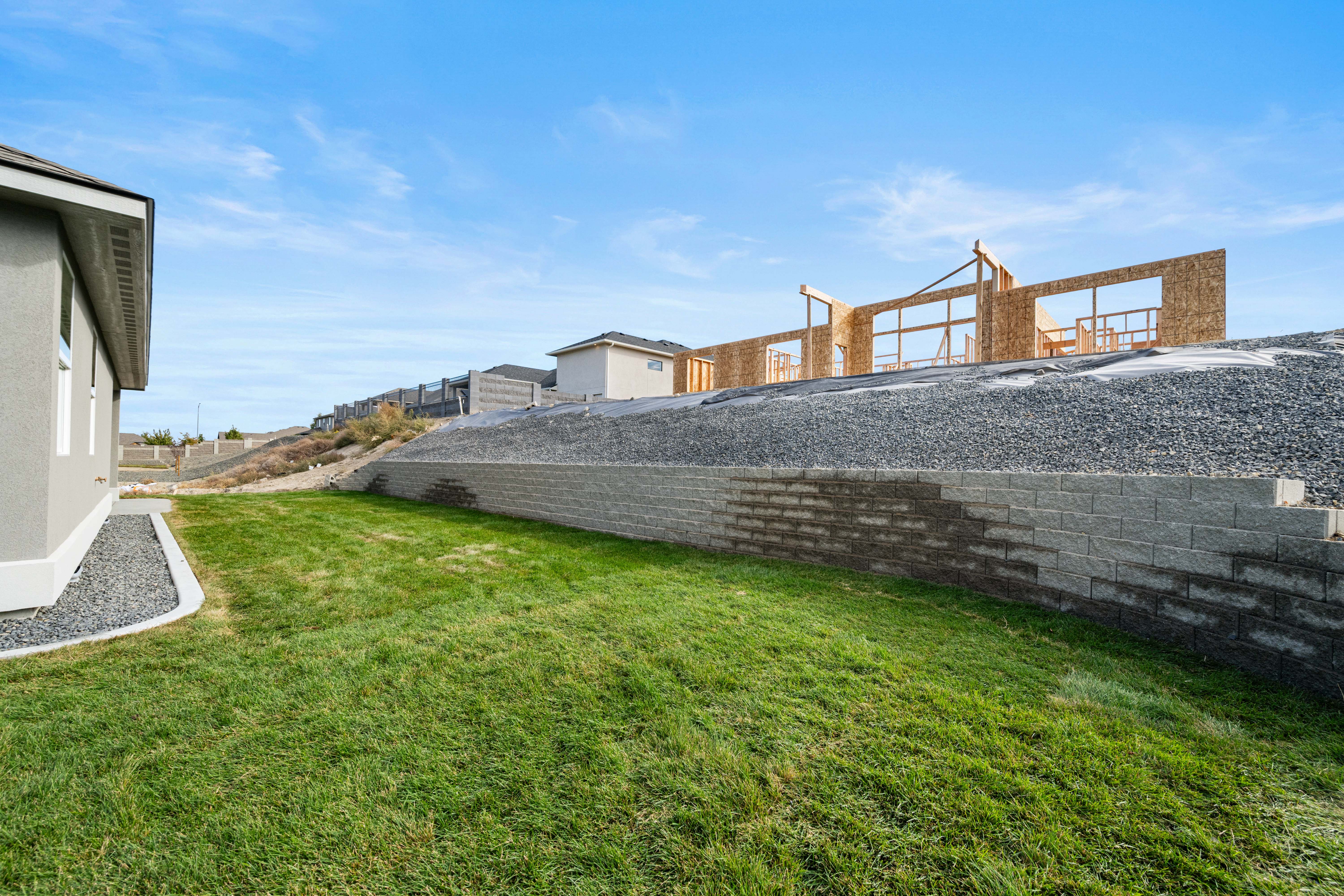  Apple Valley Gem with4 Beds and Custom Finishes - 物件實景
