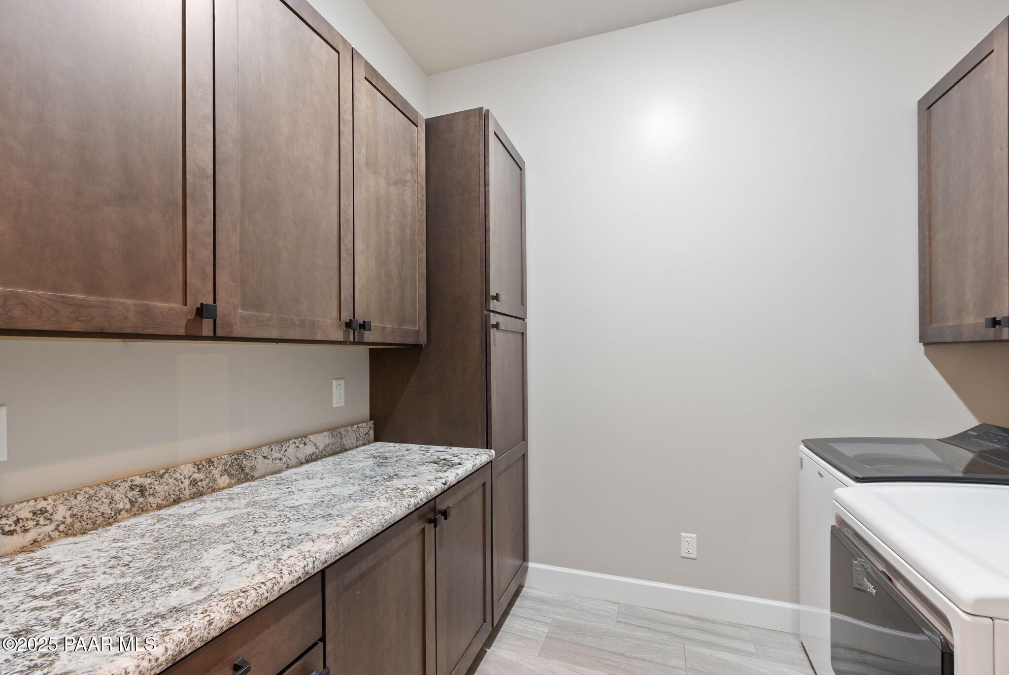 Prescott, Arizona, 86305, United States, 4 Bedrooms Bedrooms, ,2 BathroomsBathrooms,Residential,For Sale,1987901