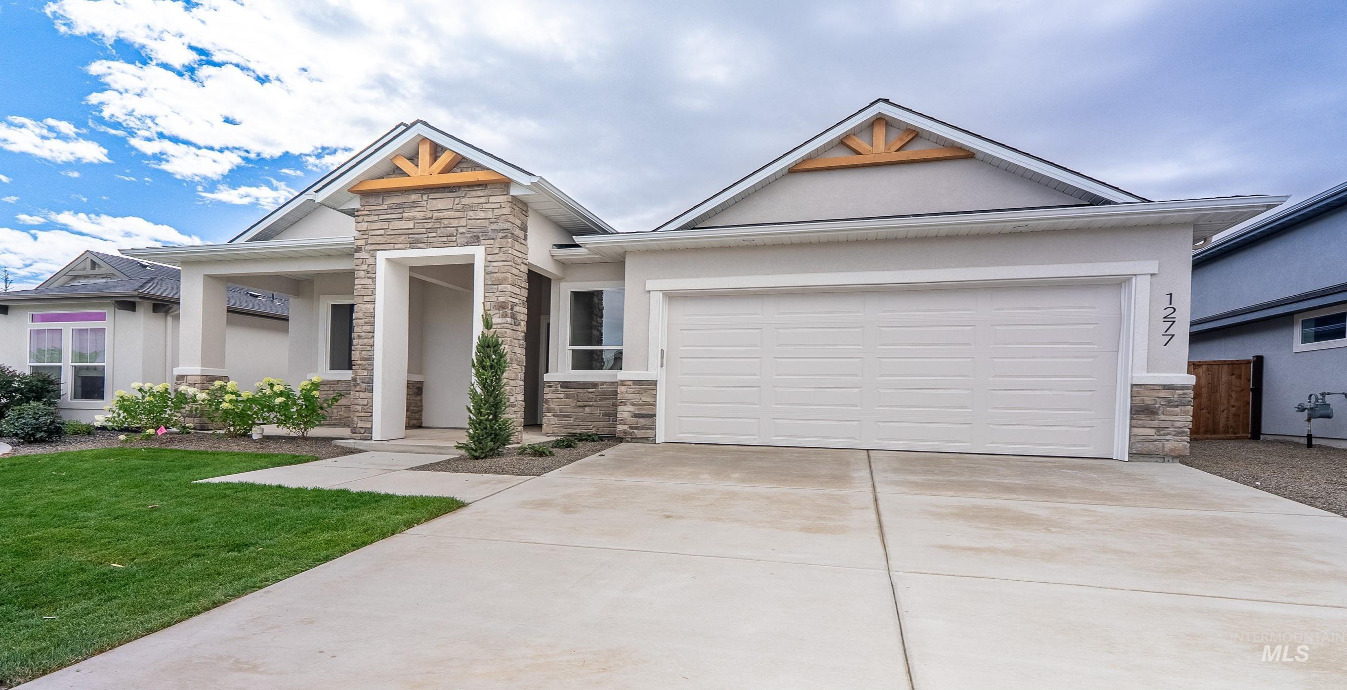 Nampa, Idaho, 83686, United States, 3 Bedrooms Bedrooms, ,Residential,For Sale,1932360