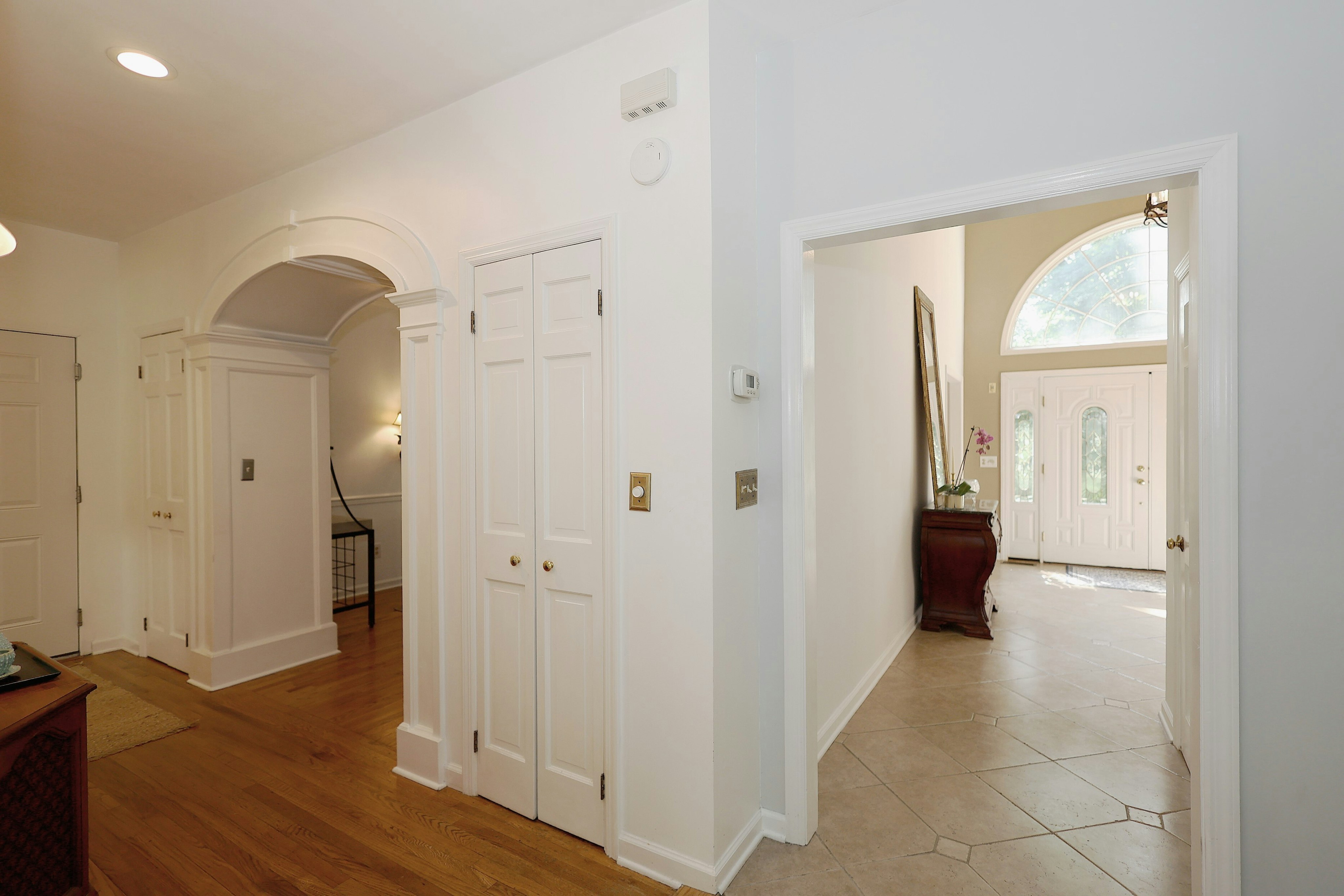  Expansive West Redding Colonial - 物件實景