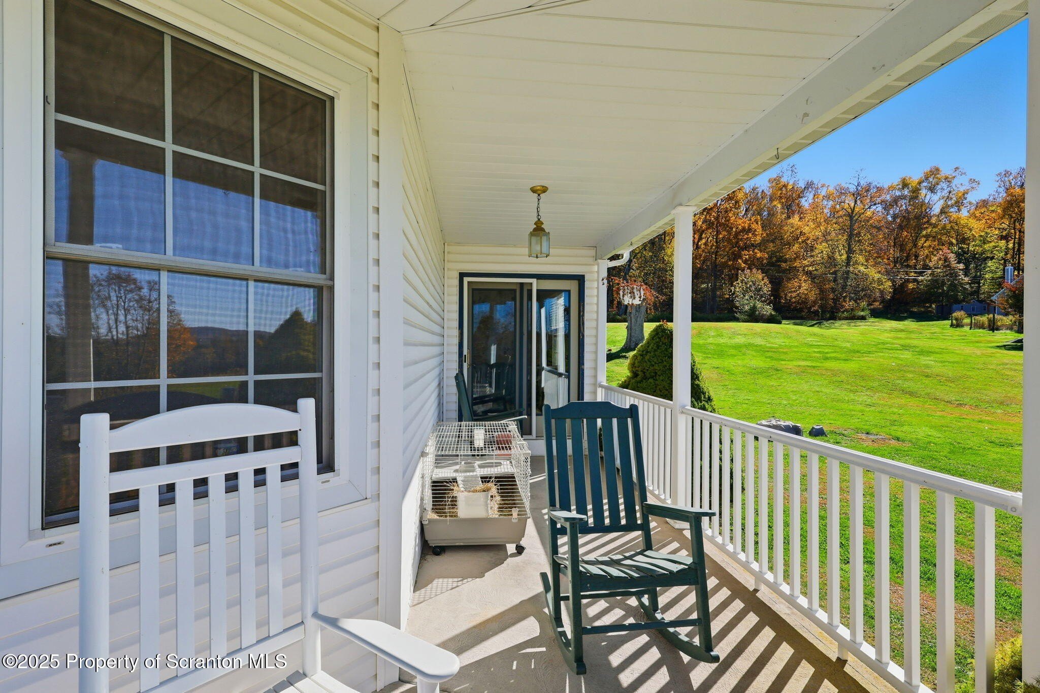 Clifford Twp, Pennsylvania, 18470, United States, 4 Bedrooms Bedrooms, ,3 BathroomsBathrooms,Residential,For Sale,1978908