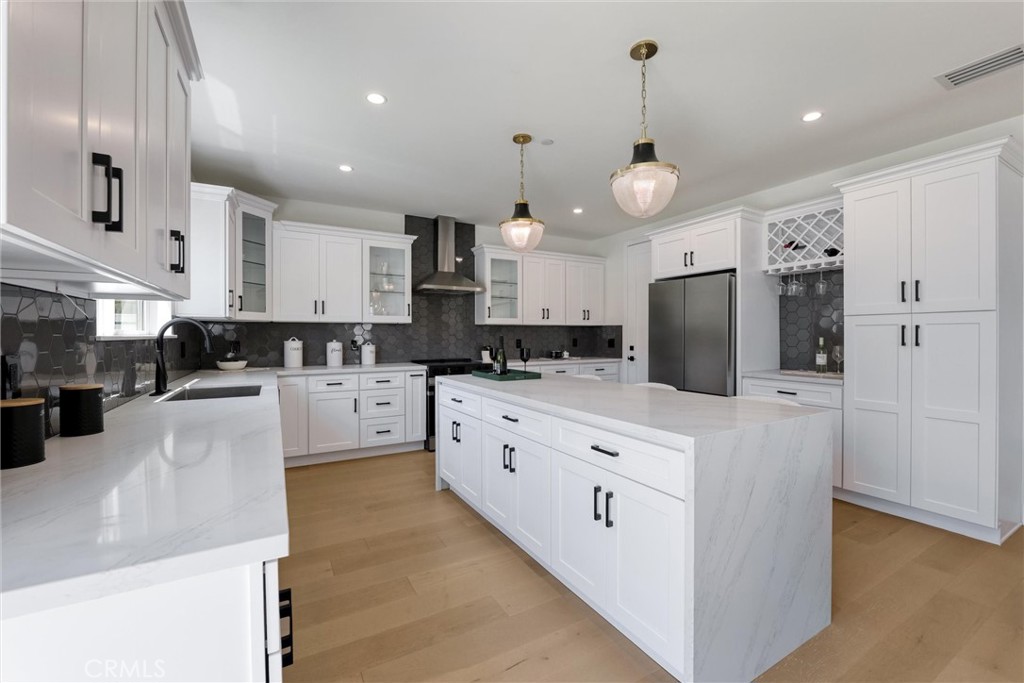 Sylmar, California, 91342, United States, 5 Bedrooms Bedrooms, ,3 BathroomsBathrooms,Residential,For Sale,1928478