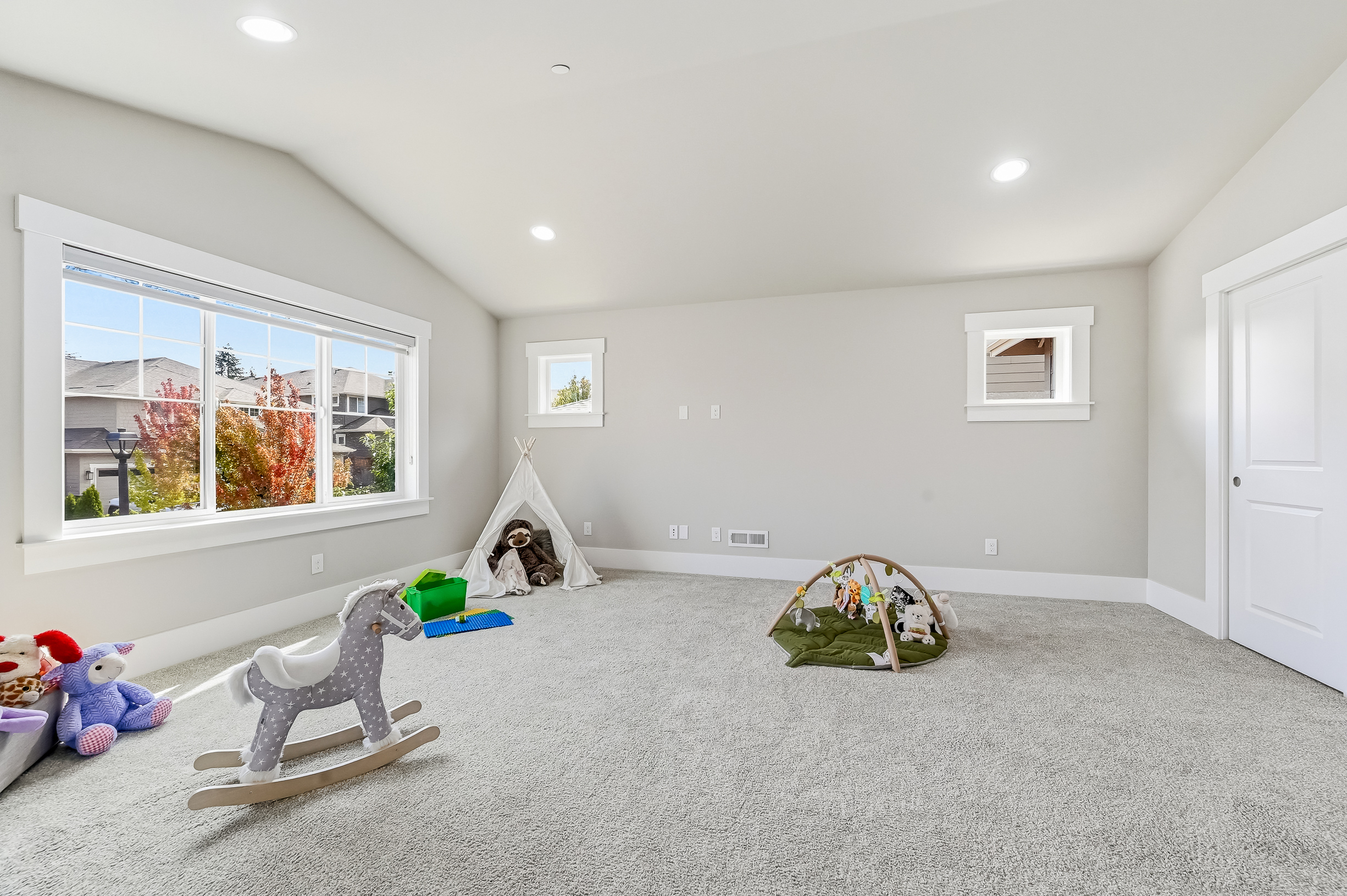  13628 Northeast 133rd Place, Kirkland, WA 98034 - 物件實景