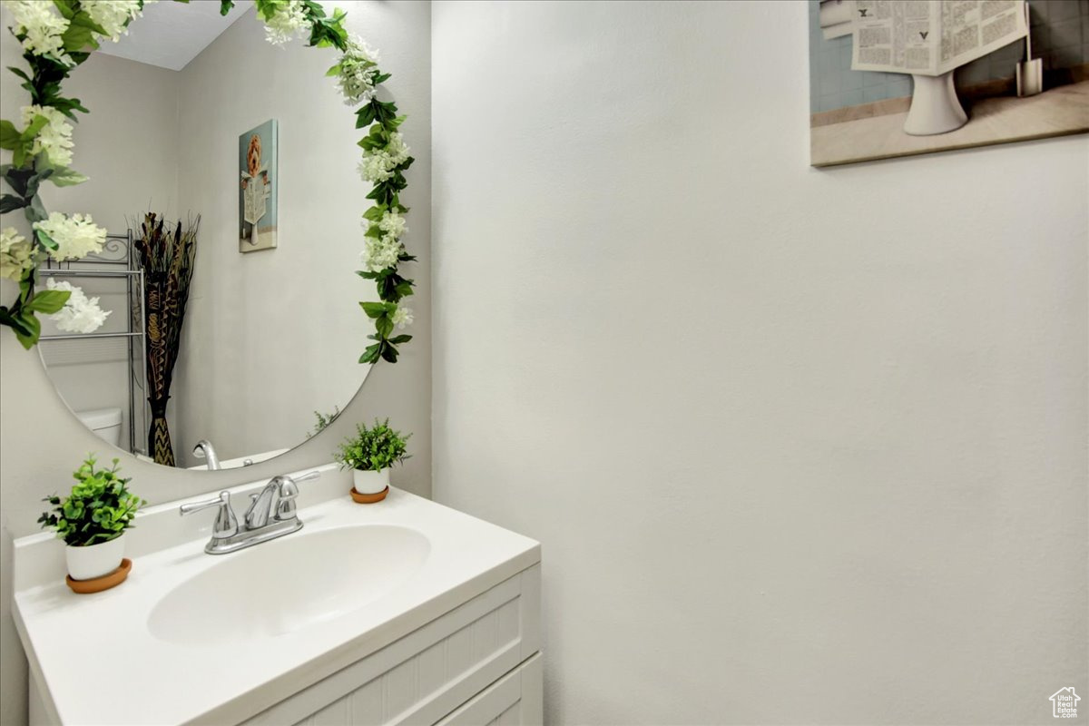 Woods Cross, Utah, 84087, United States, 3 Bedrooms Bedrooms, ,3 BathroomsBathrooms,Residential,For Sale,1932982