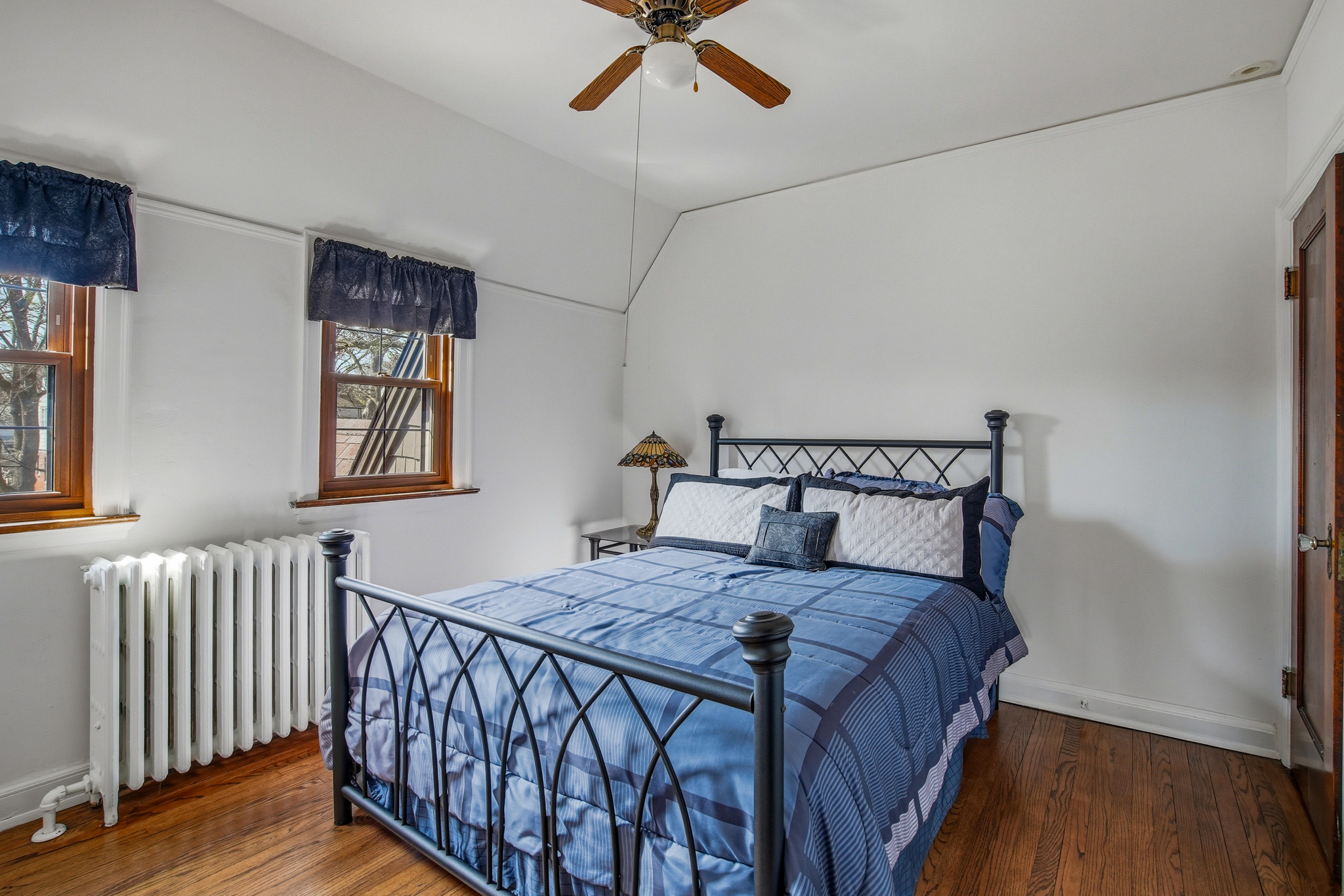  Timeless Tudor in Story Hill - 物件實景