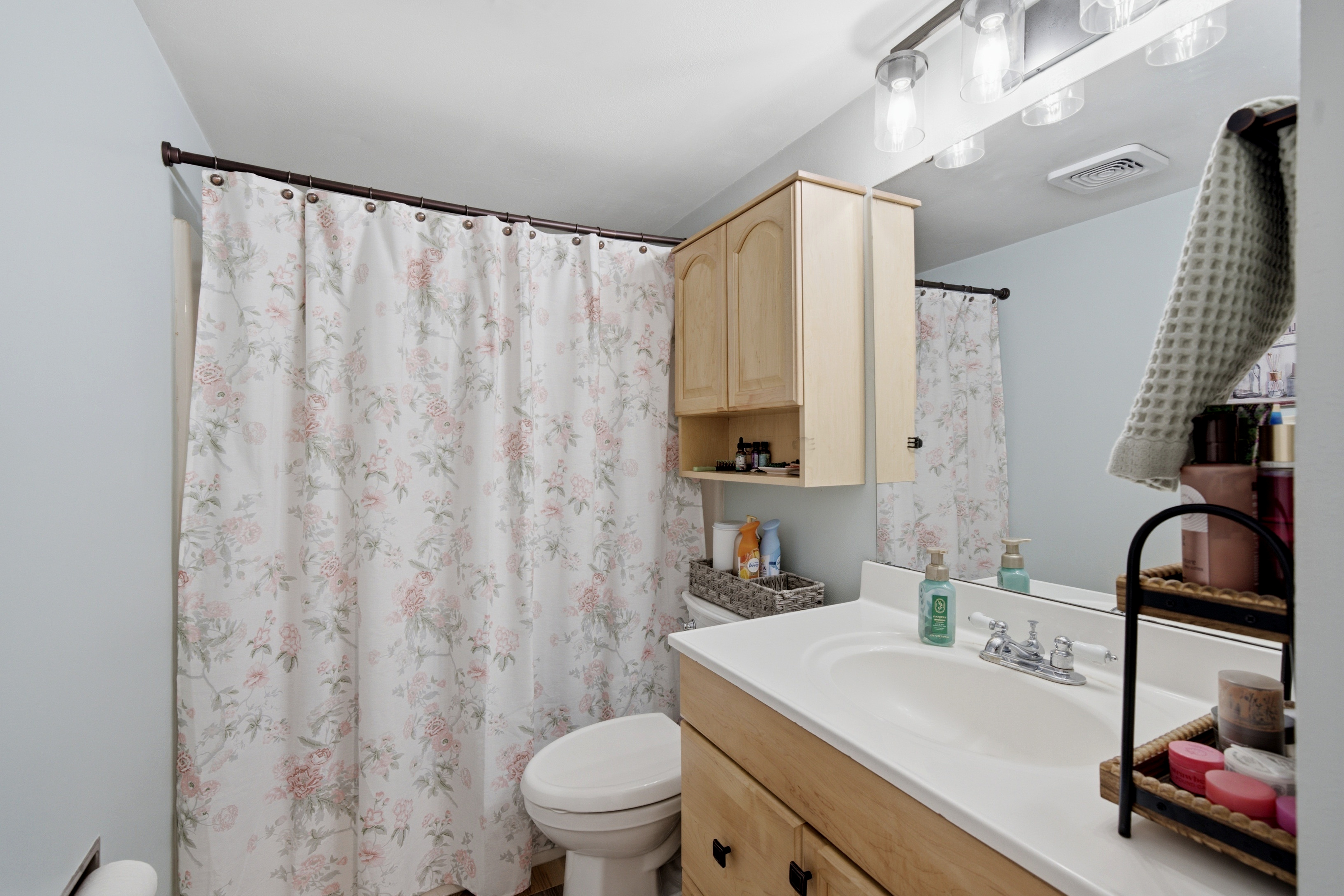  Experience Comfort and Convenience in this Charming Brentwood Forest Condo - 物件實景