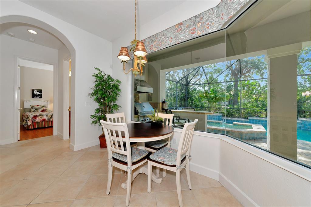 Bradenton, Florida, 34212, United States, 3 Bedrooms Bedrooms, ,3 BathroomsBathrooms,Residential,For Sale,1989547