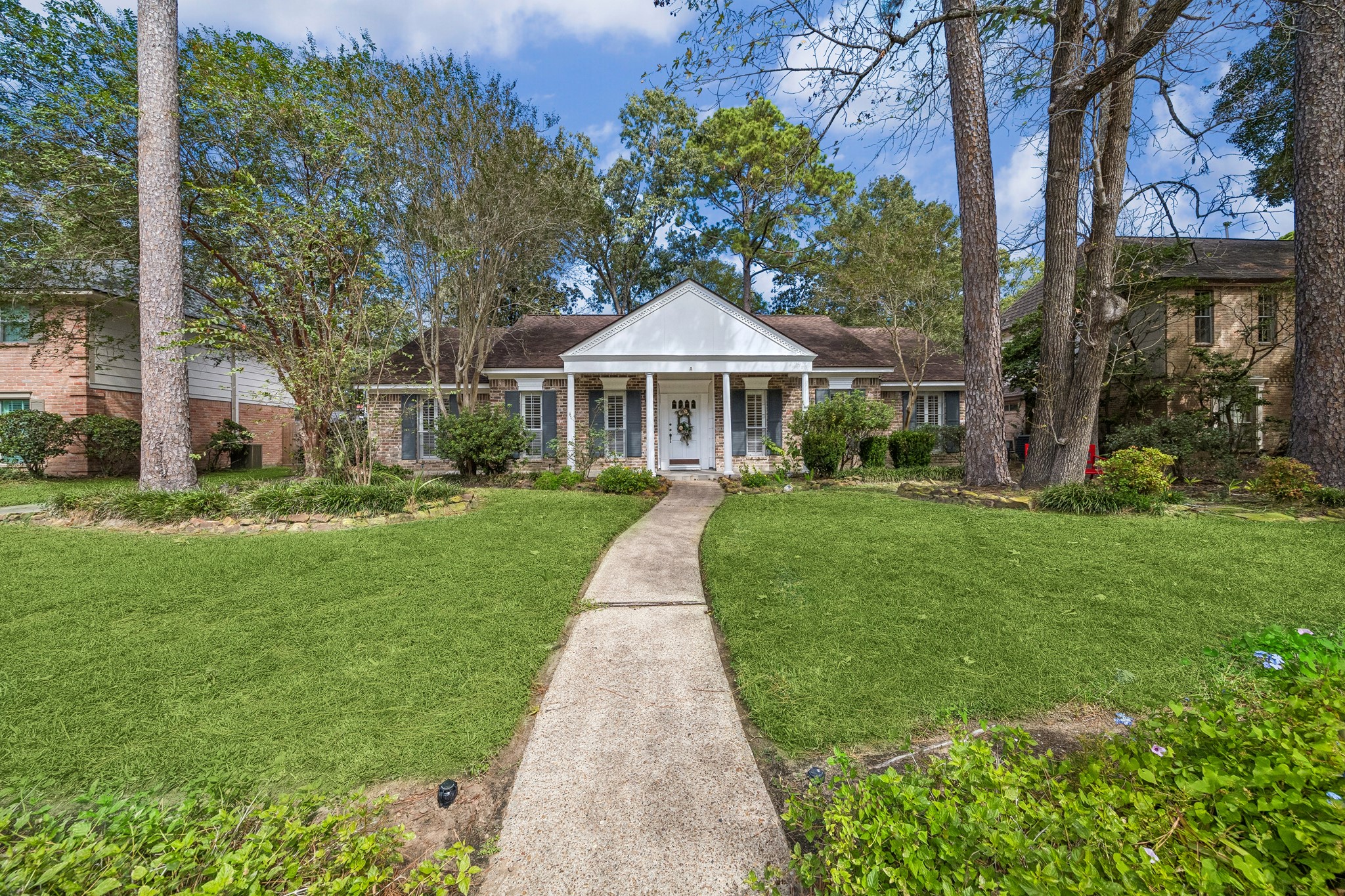 3427 Tree Lane