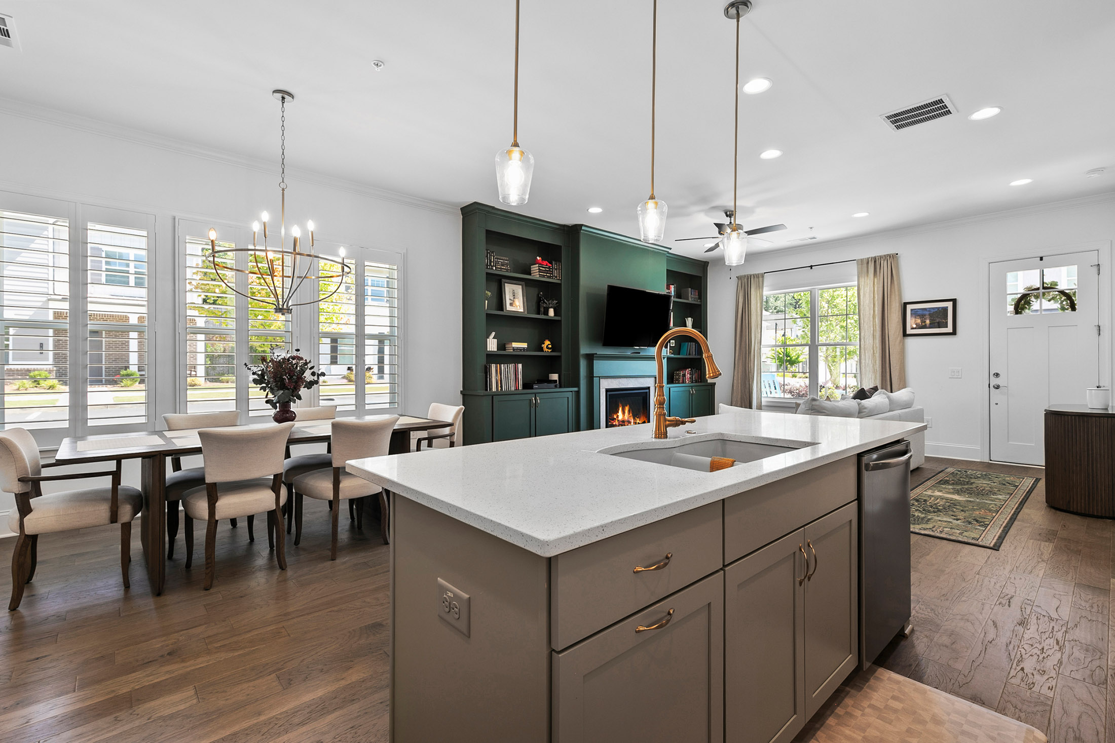  Beautifully Designed Townhome Just Moments from Downtown Woodstock - 物件實景