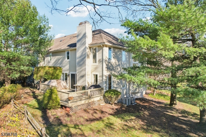 Wayne Twp., New Jersey, 07470, United States, 2 Bedrooms Bedrooms, ,3 BathroomsBathrooms,Residential,For Sale,2002003