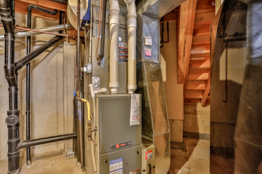 Wausau, Wisconsin, 54401, United States, 3 Bedrooms Bedrooms, ,3 BathroomsBathrooms,Residential,For Sale,1997344