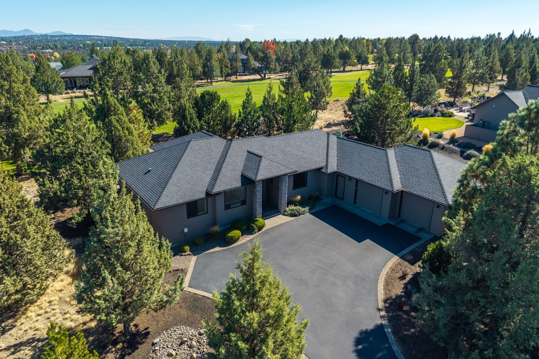  704 Golden Pheasant Drive Redmond, OR 97756 - 物件實景