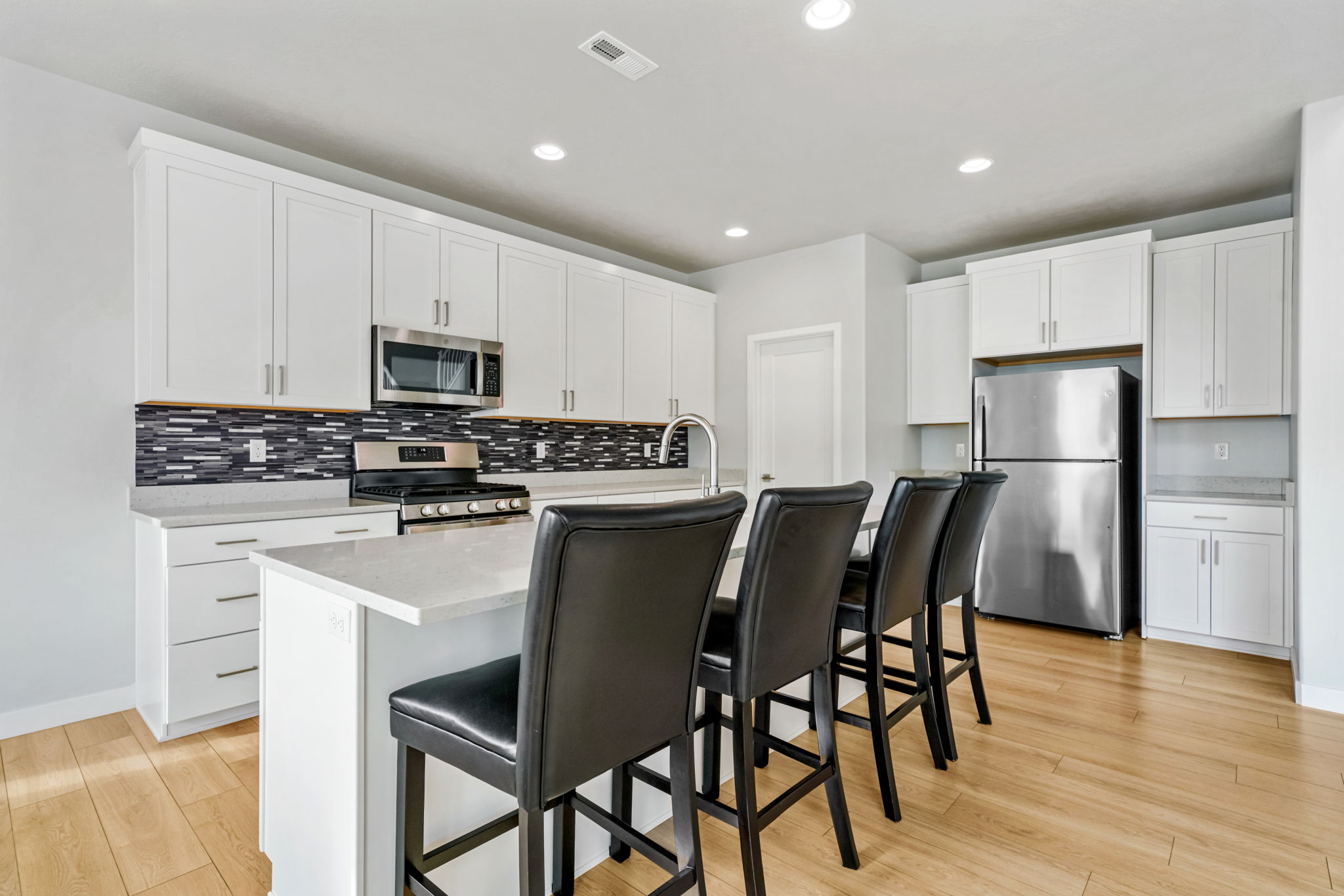 American Fork, Utah, 84003, United States, 3 Bedrooms Bedrooms, ,Residential,For Sale,1998734