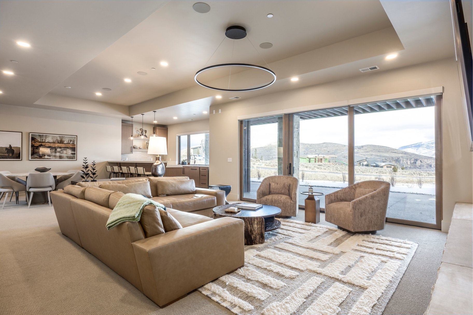  Beautiful Modern Custom Home with Rock Cliff Views at Victory Ranch - 物件實景