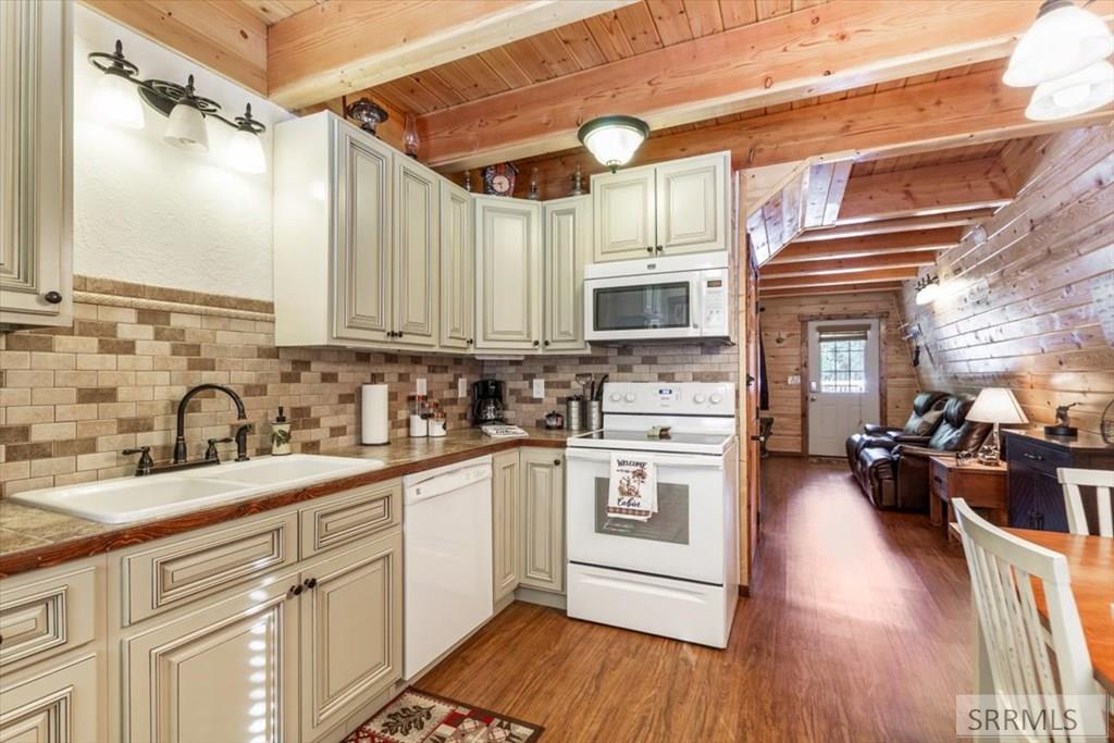 ISLAND PARK, Idaho, 83429, United States, 2 Bedrooms Bedrooms, ,2 BathroomsBathrooms,Residential,For Sale,1979028