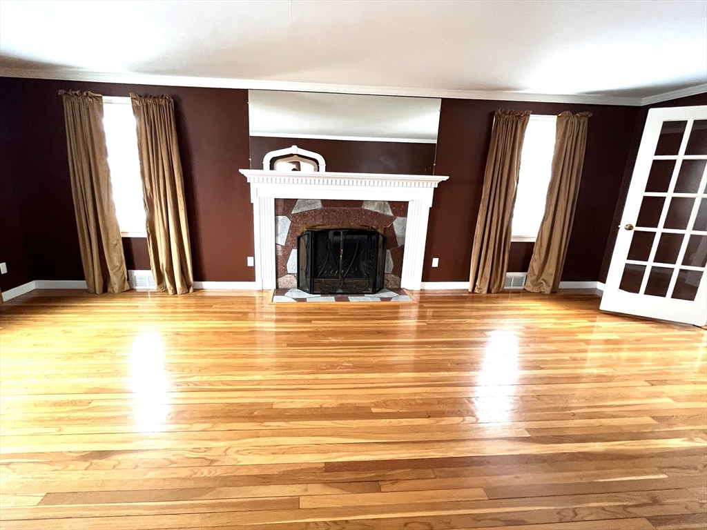 Fitchburg, Massachusetts, 01420, United States, 3 Bedrooms Bedrooms, ,3 BathroomsBathrooms,Residential,For Sale,2005114