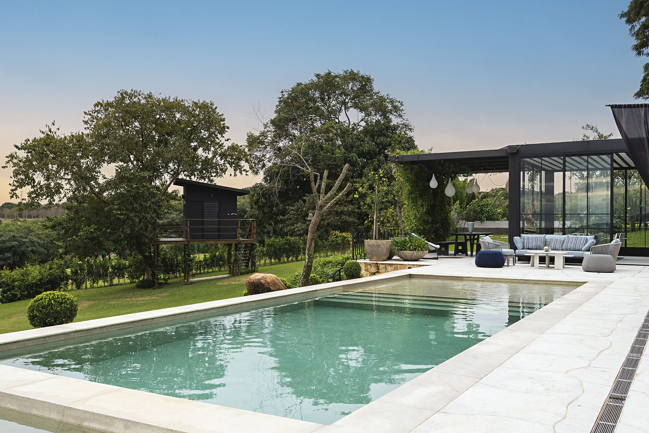  French-Inspired Residence on an Expansive Estate at Fazenda Boa Vista - 物件實景