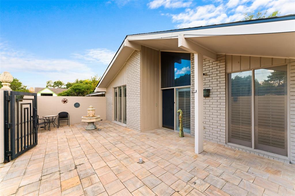 Duncanville, Texas, 75137, United States, 4 Bedrooms Bedrooms, ,3 BathroomsBathrooms,Residential,For Sale,1993899